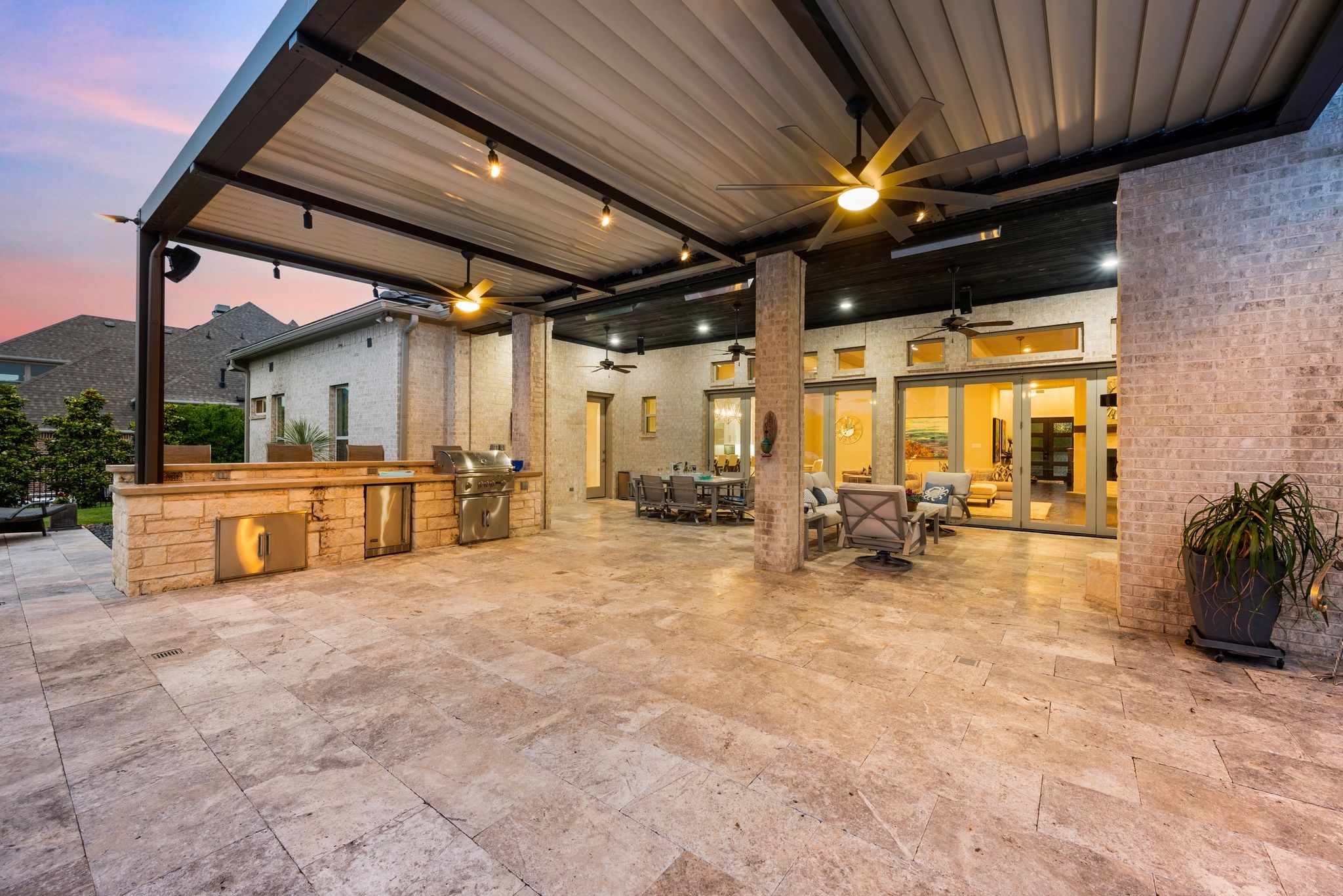 916 Lexington Terrace