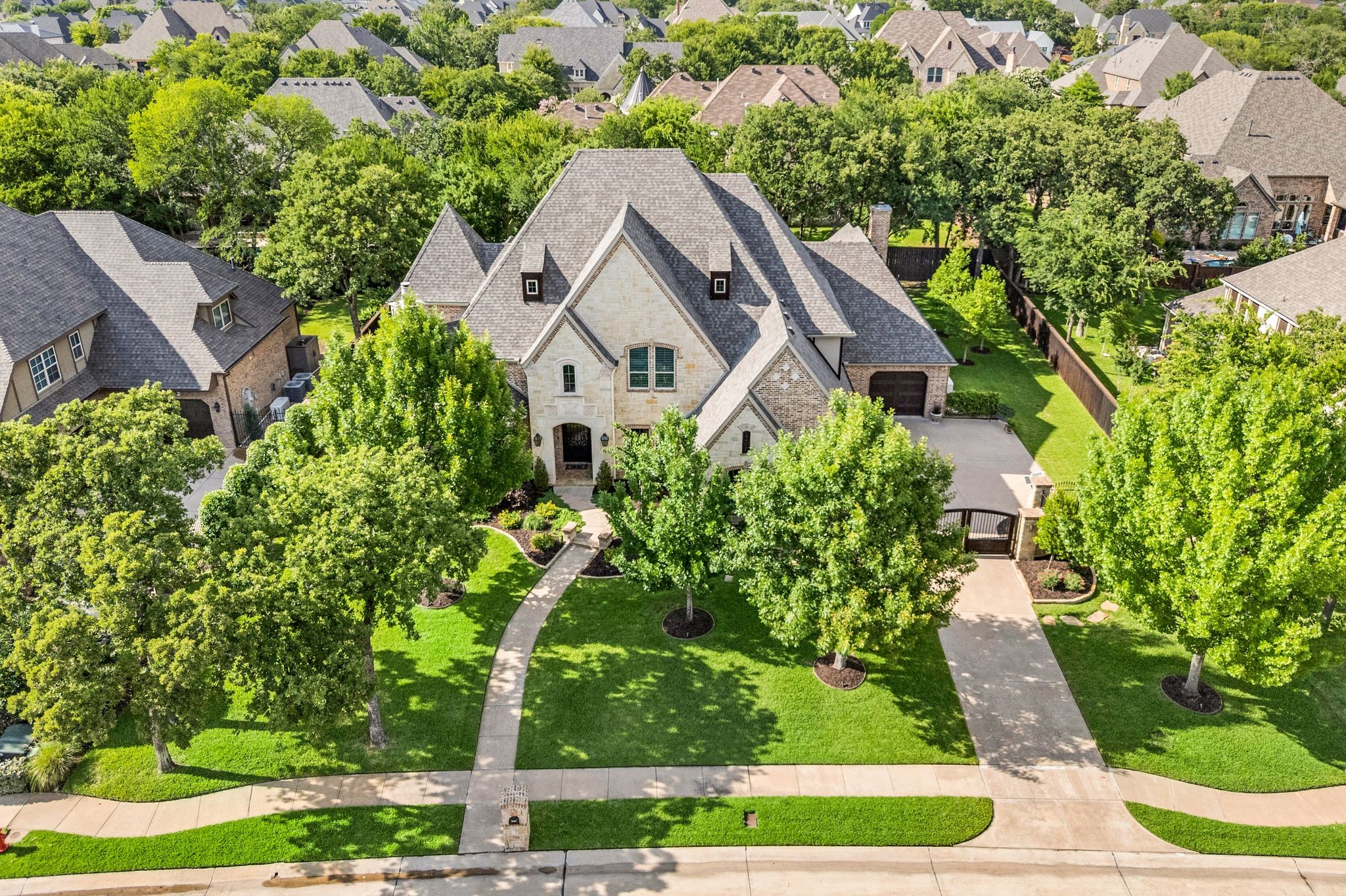 716 Tappen Shire
