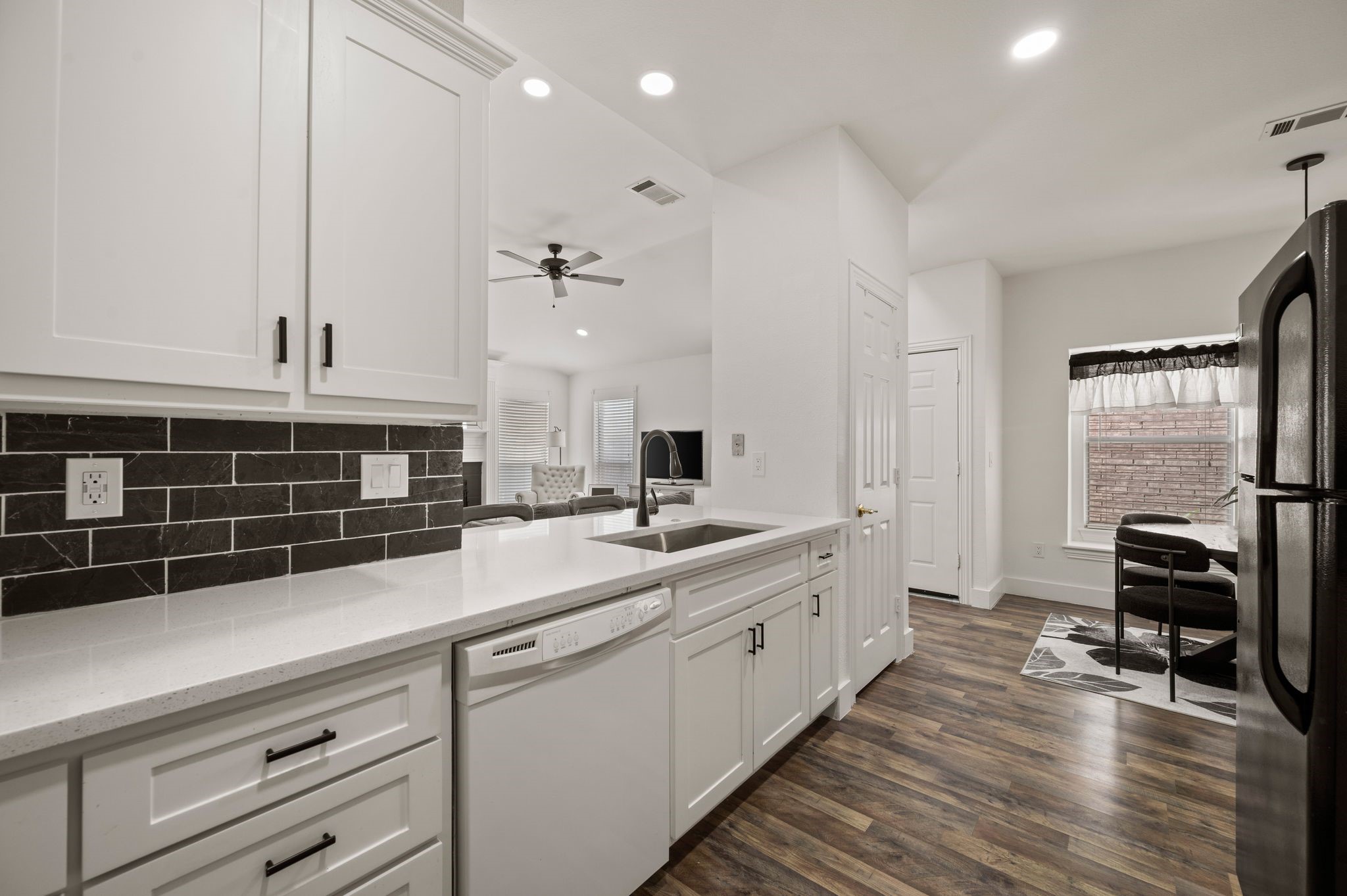 1919 Maplewood Trail