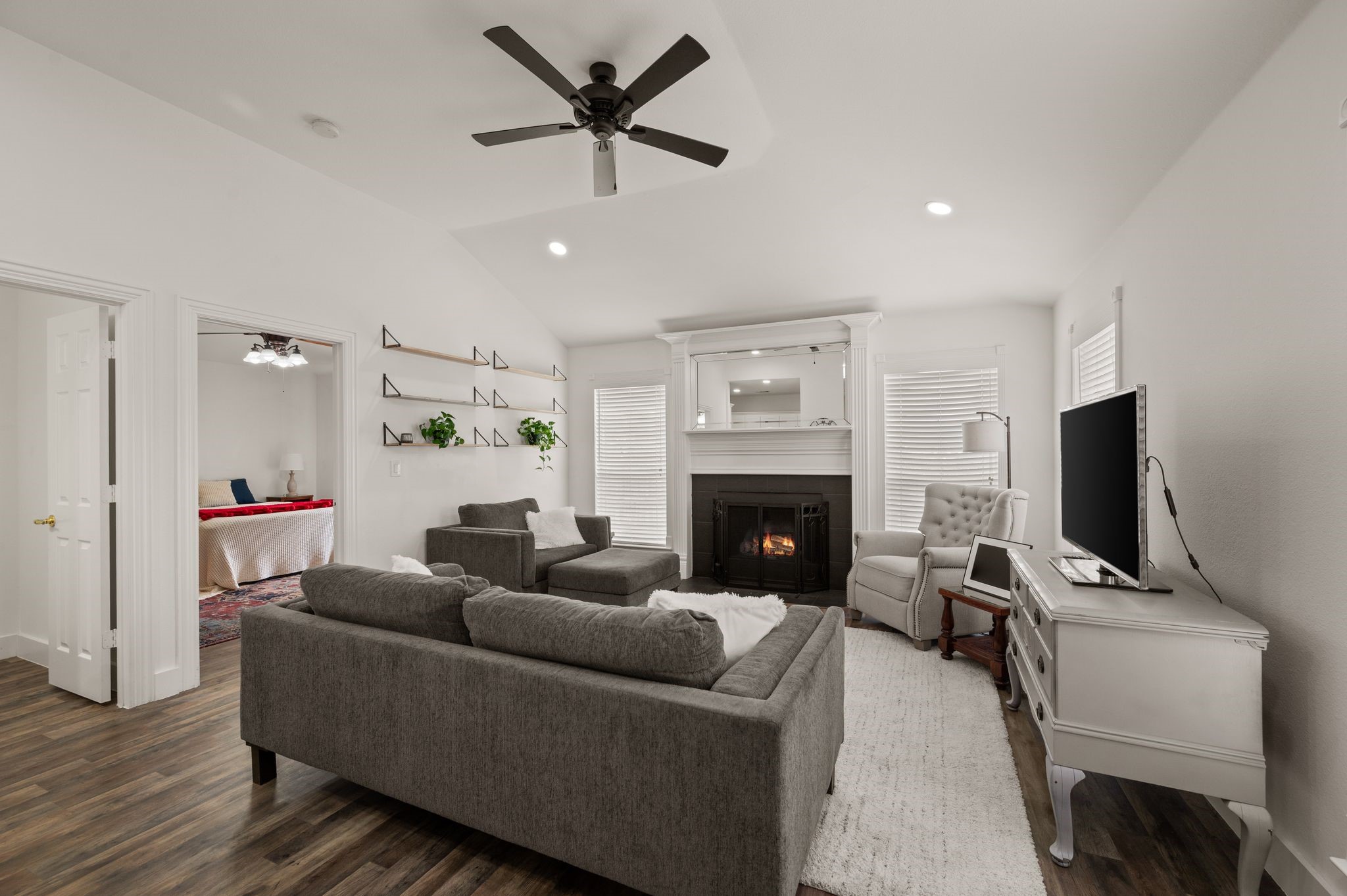 1919 Maplewood Trail