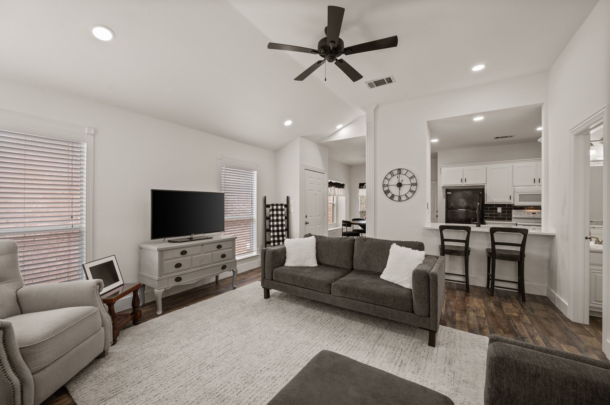 1919 Maplewood Trail
