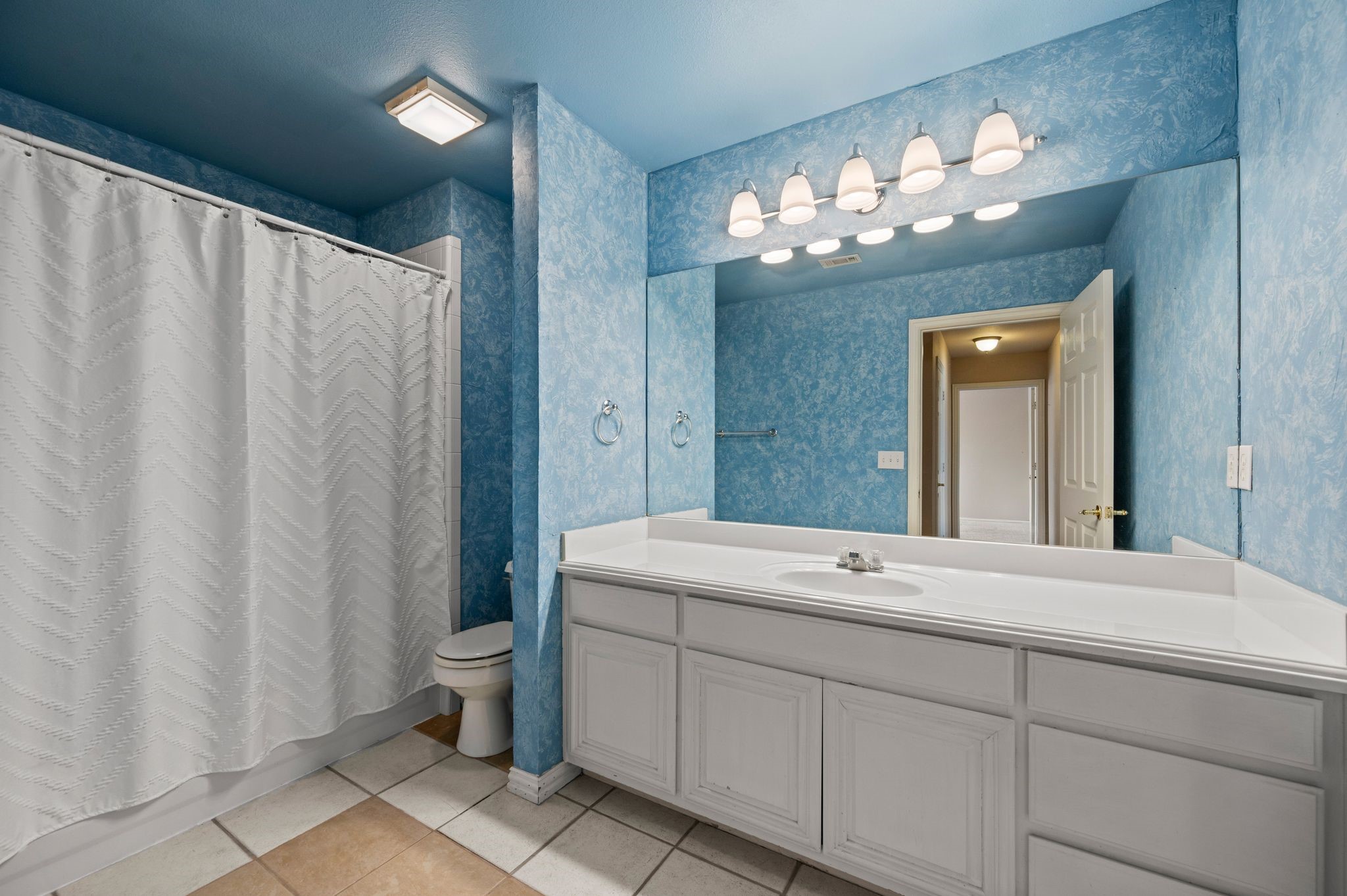 1919 Maplewood Trail