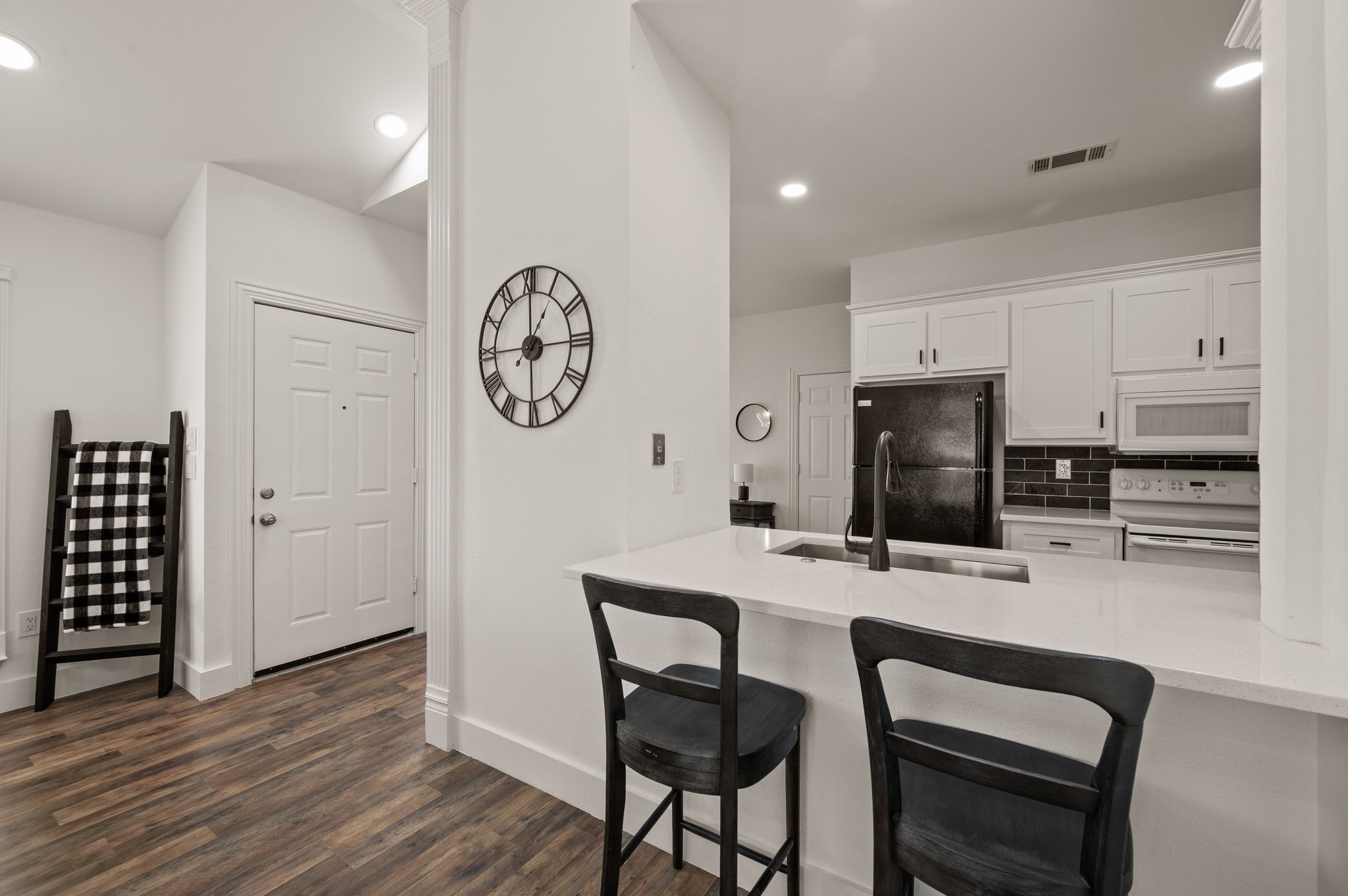 1919 Maplewood Trail
