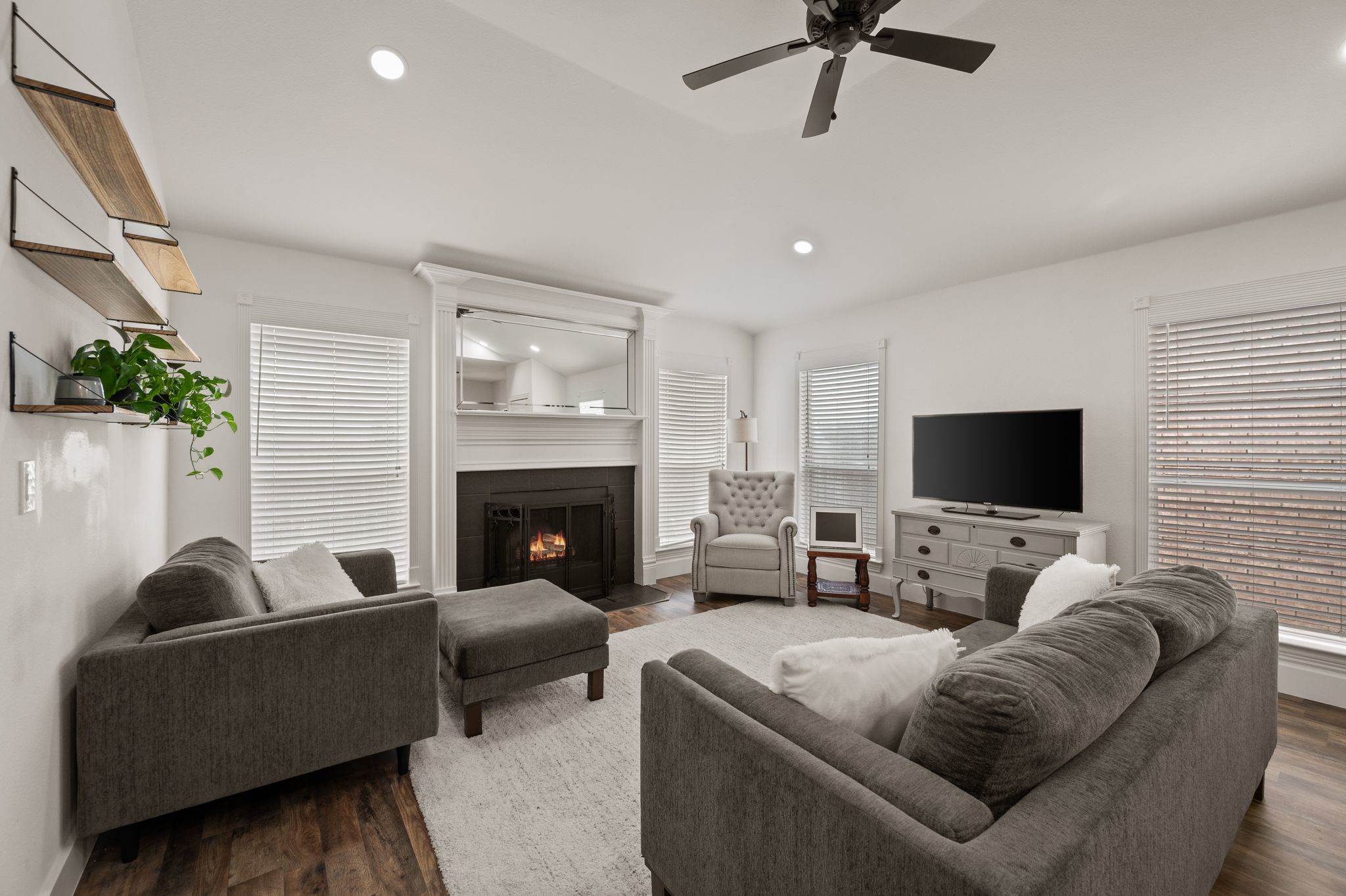 1919 Maplewood Trail