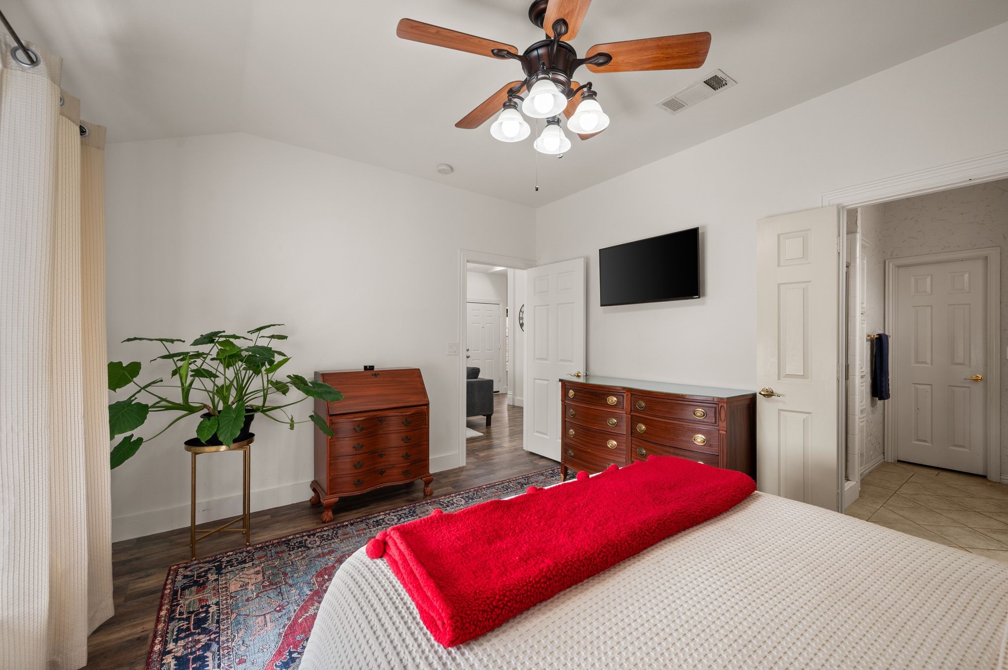 1919 Maplewood Trail