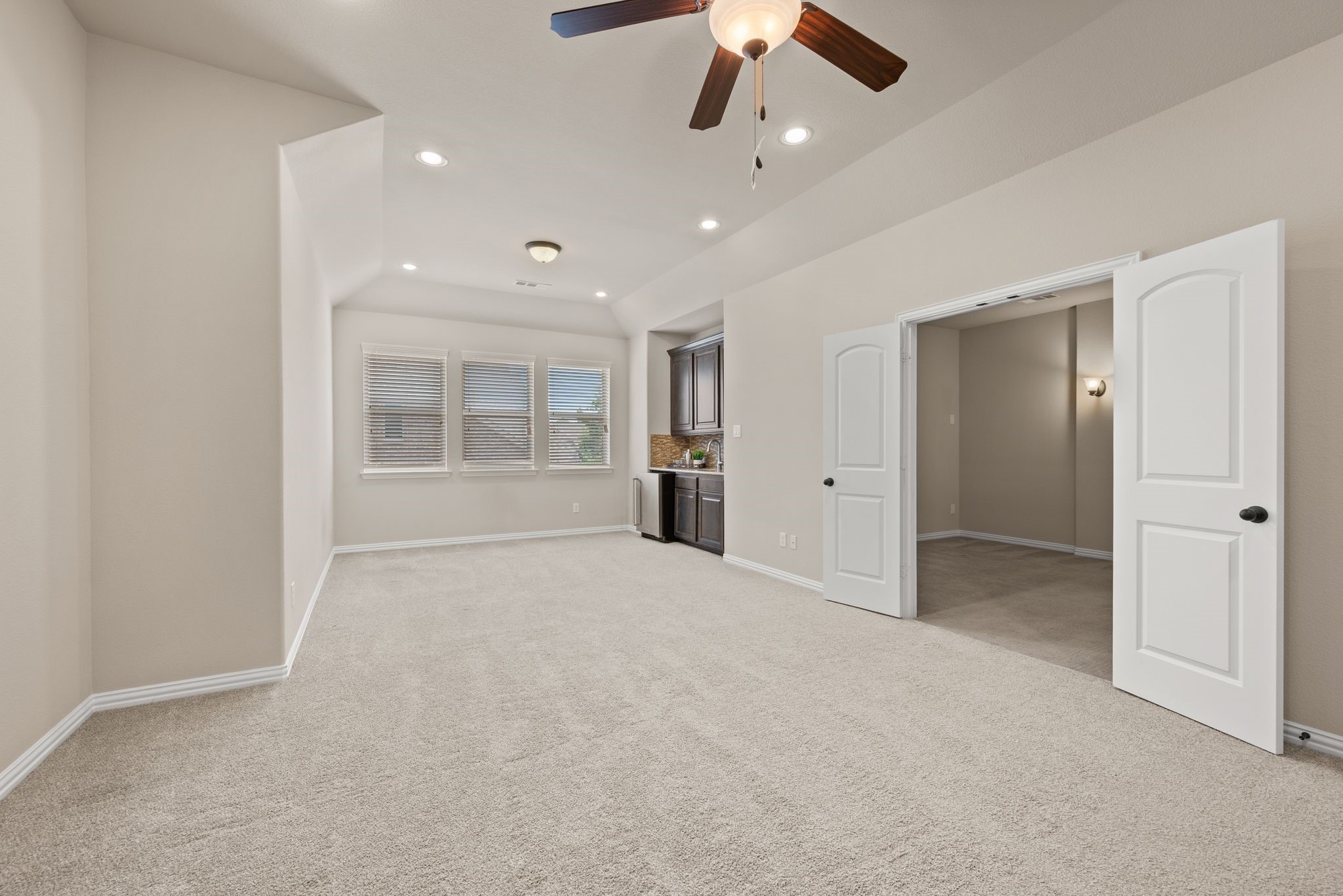 3705 Rothschild Boulevard