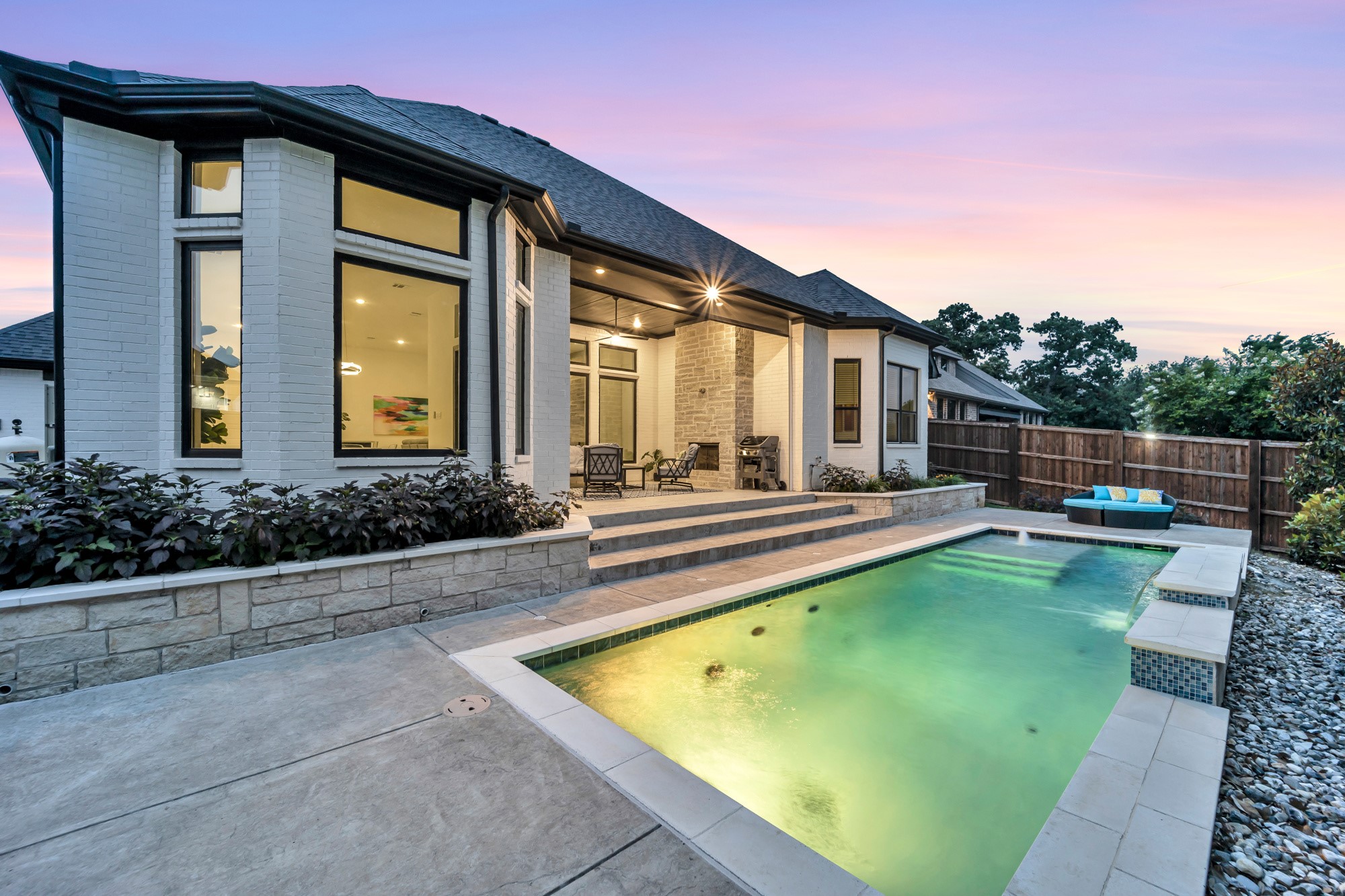 8305 Caballo Drive