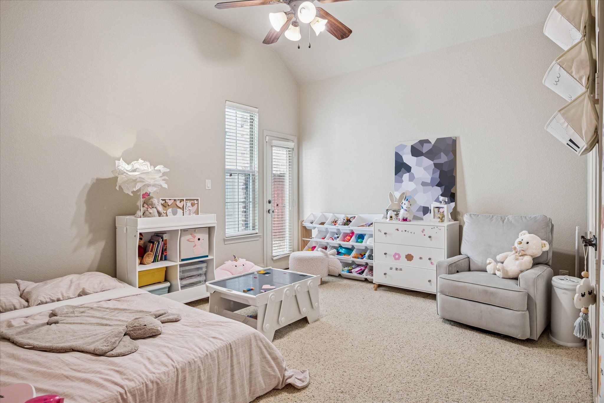 817 Creekview Lane
