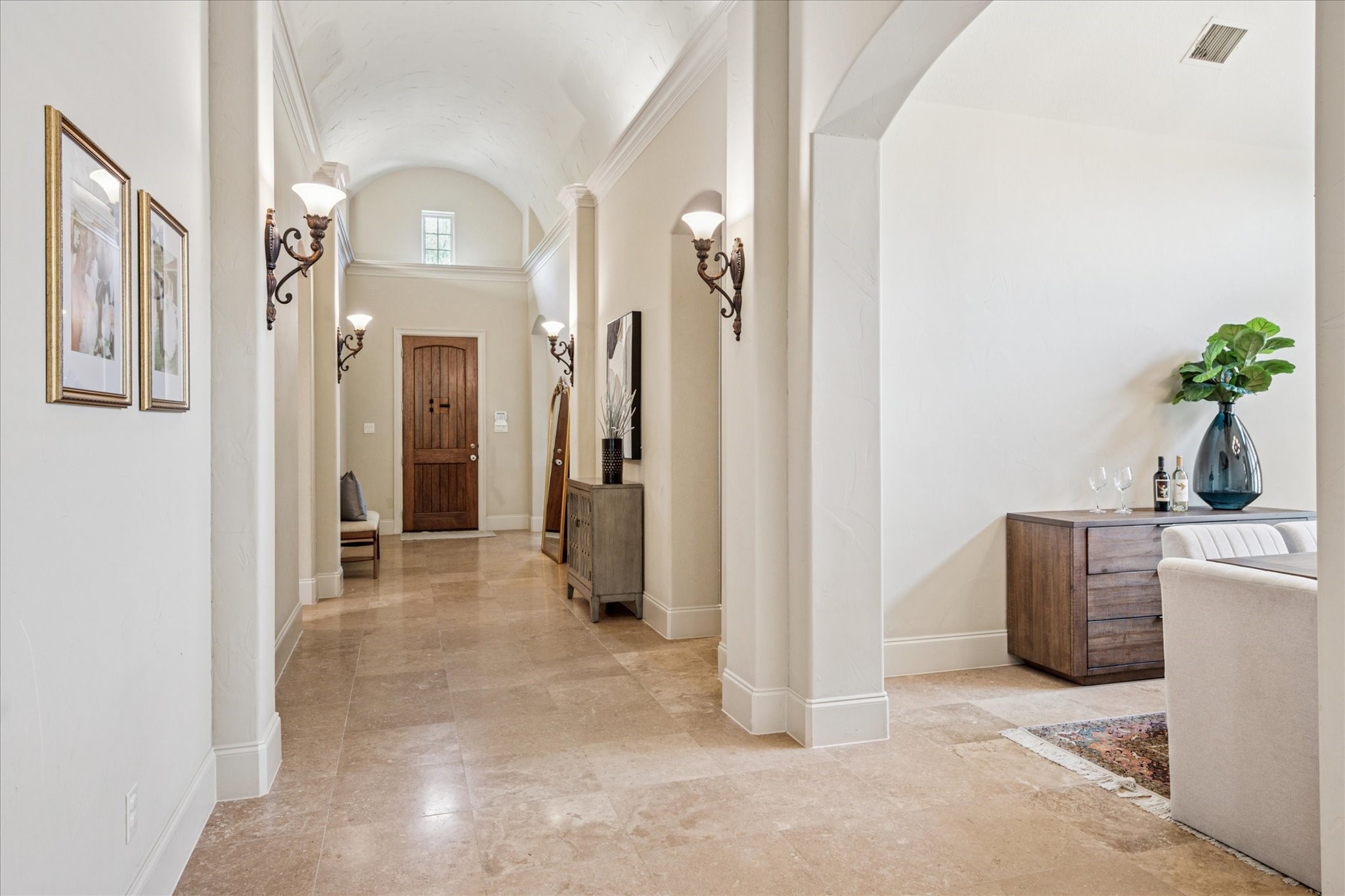 817 Creekview Lane