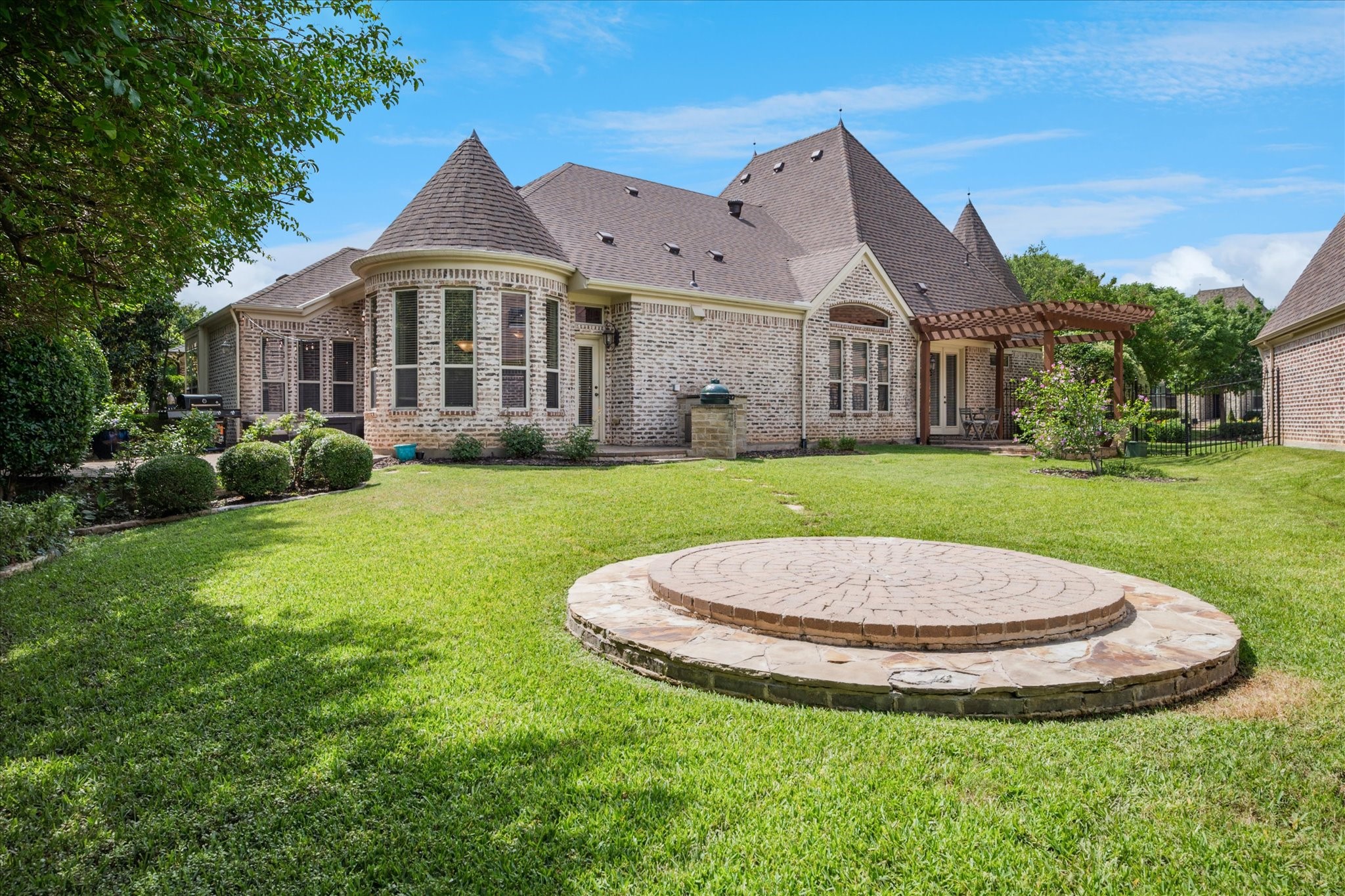 817 Creekview Lane