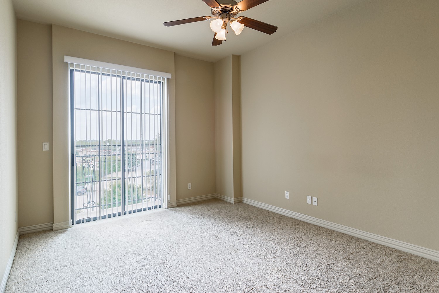 5232 Boulevard 305