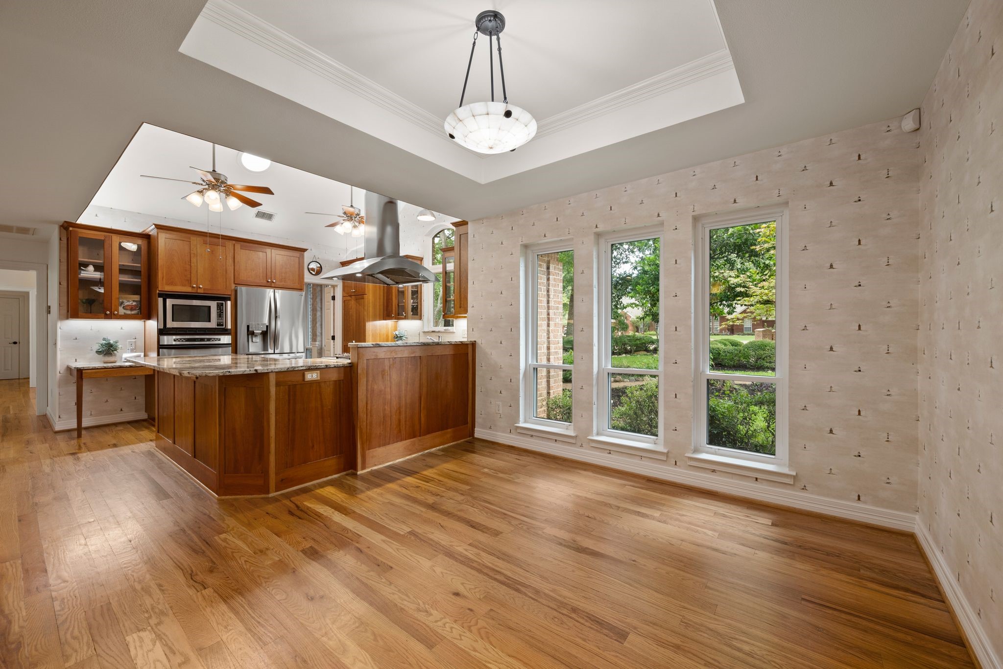 909 Dogwood Court