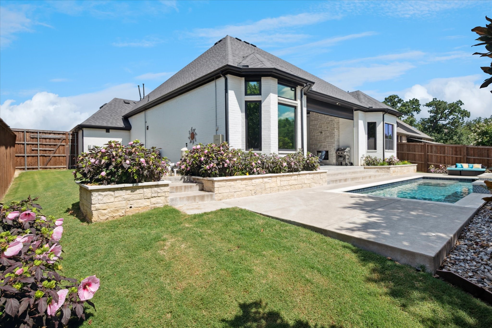 8305 Caballo Drive