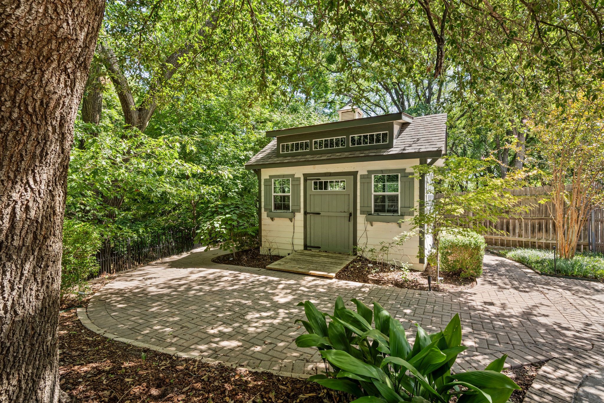 4106 Wood Creek Court