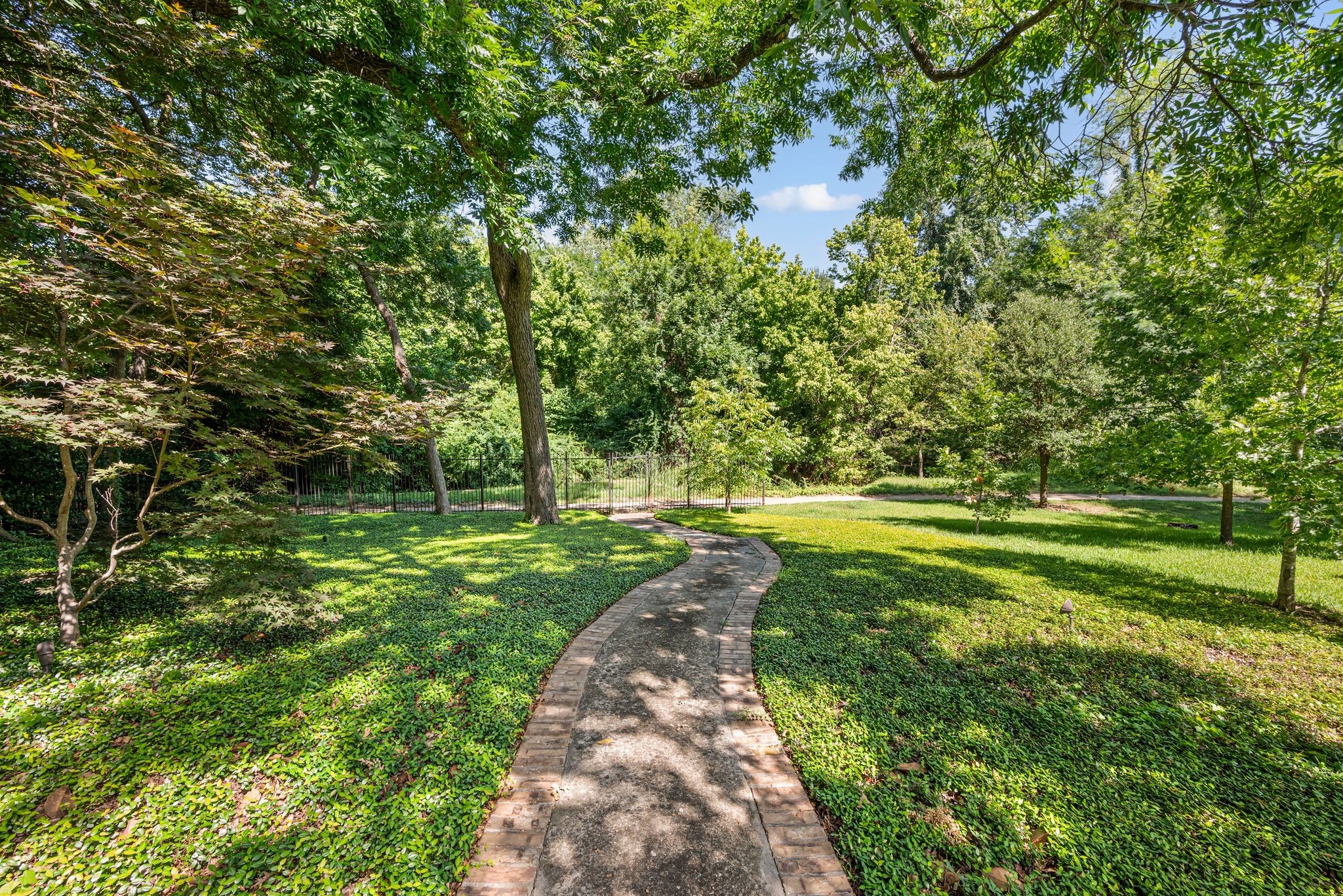 4106 Wood Creek Court