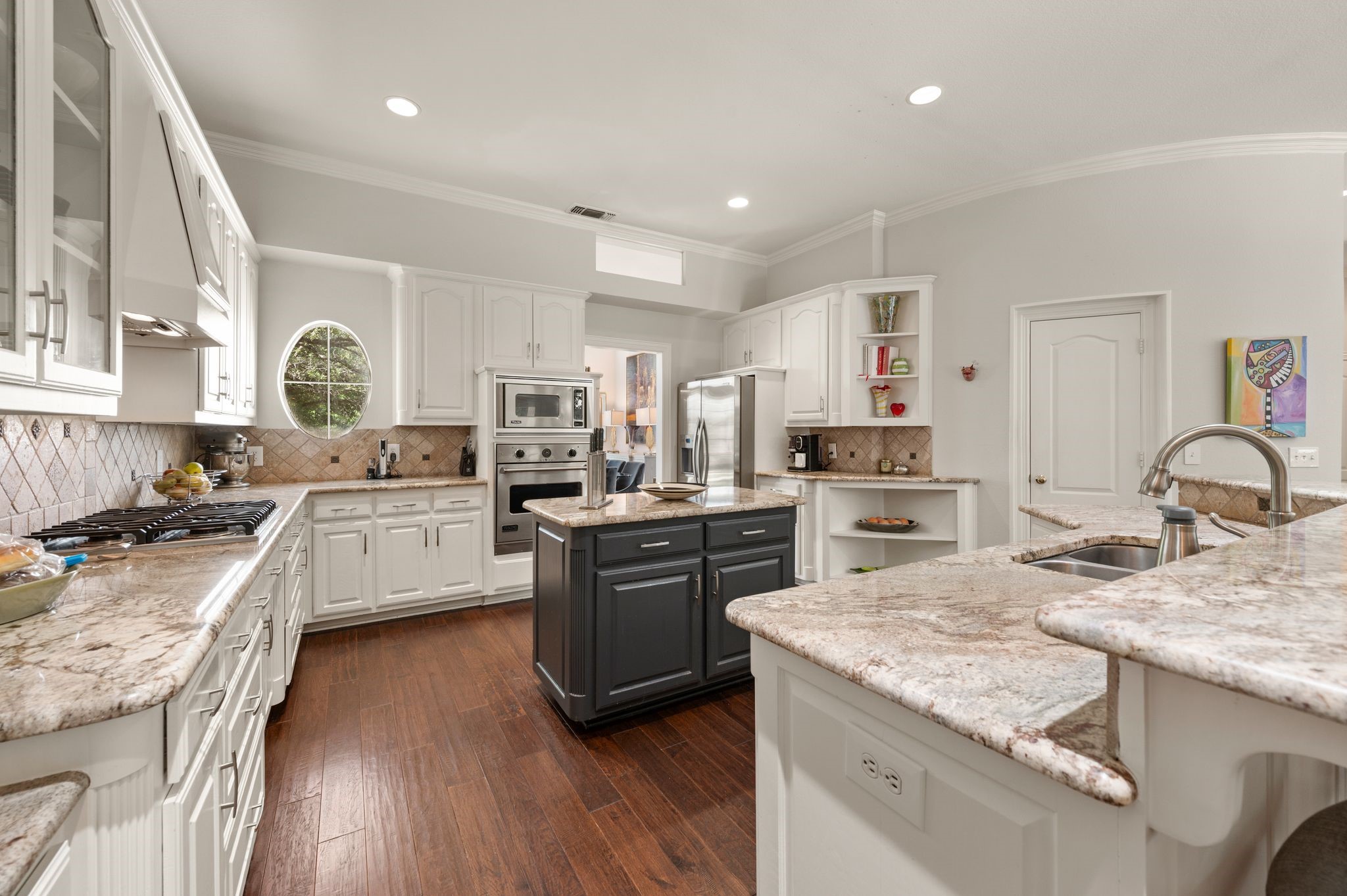 2707 Red Oak Court W