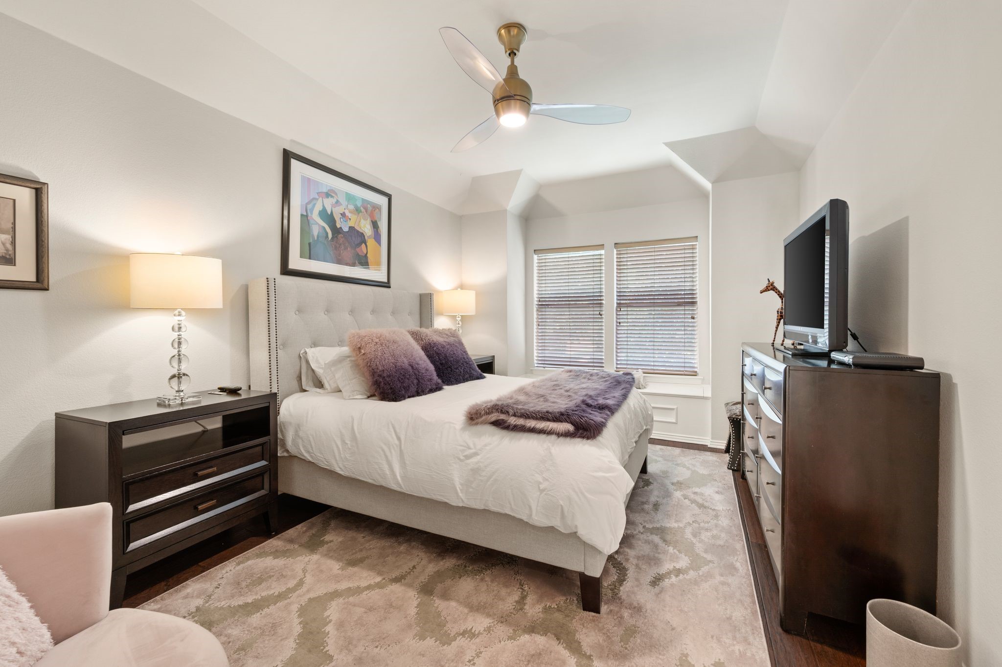 2707 Red Oak Court W