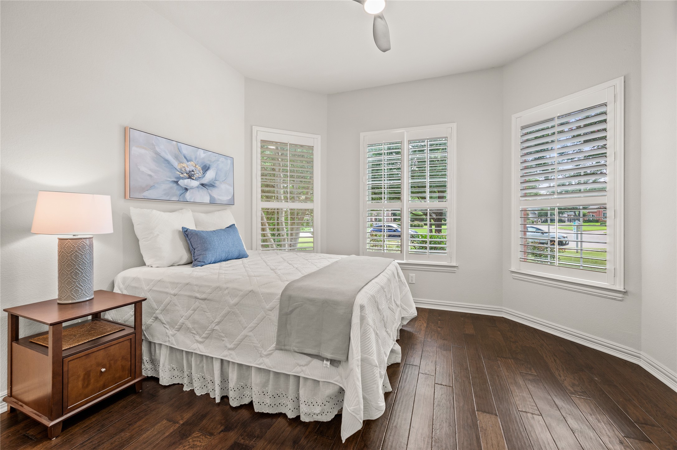 1135 Highland Oaks Drive