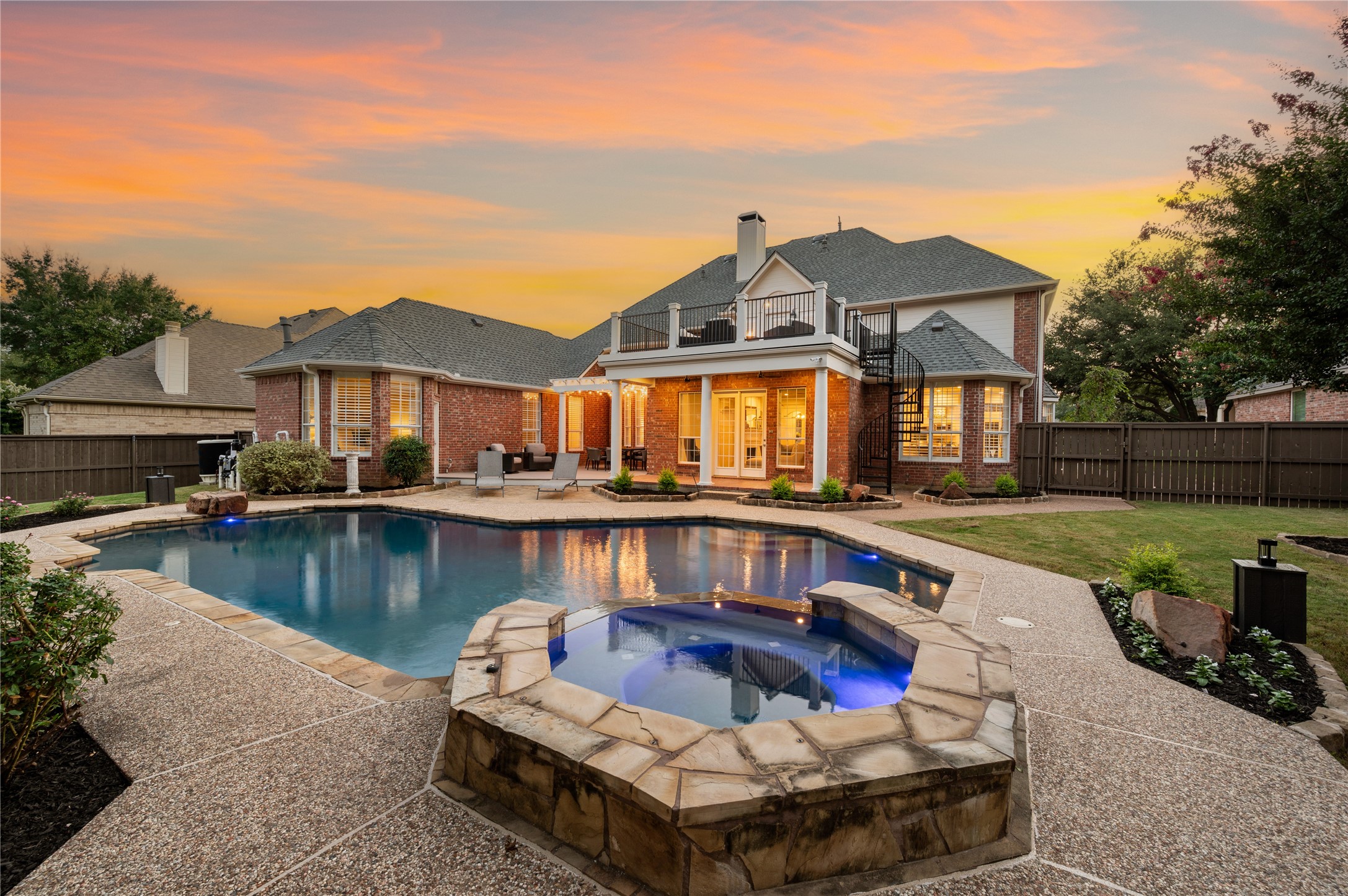 1135 Highland Oaks Drive