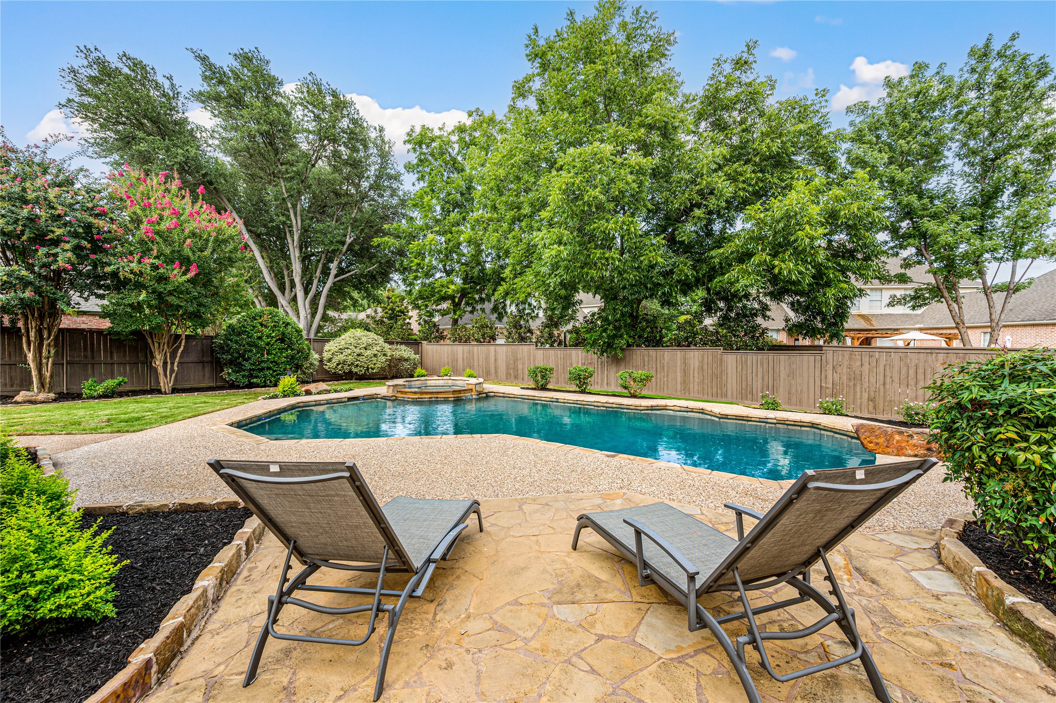 1135 Highland Oaks Drive