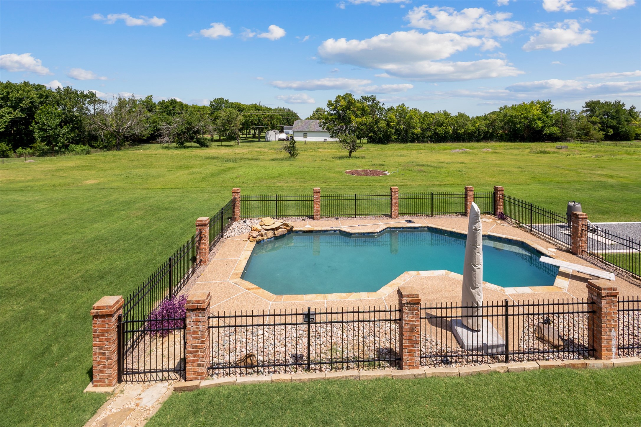 608 Fairbrook Drive