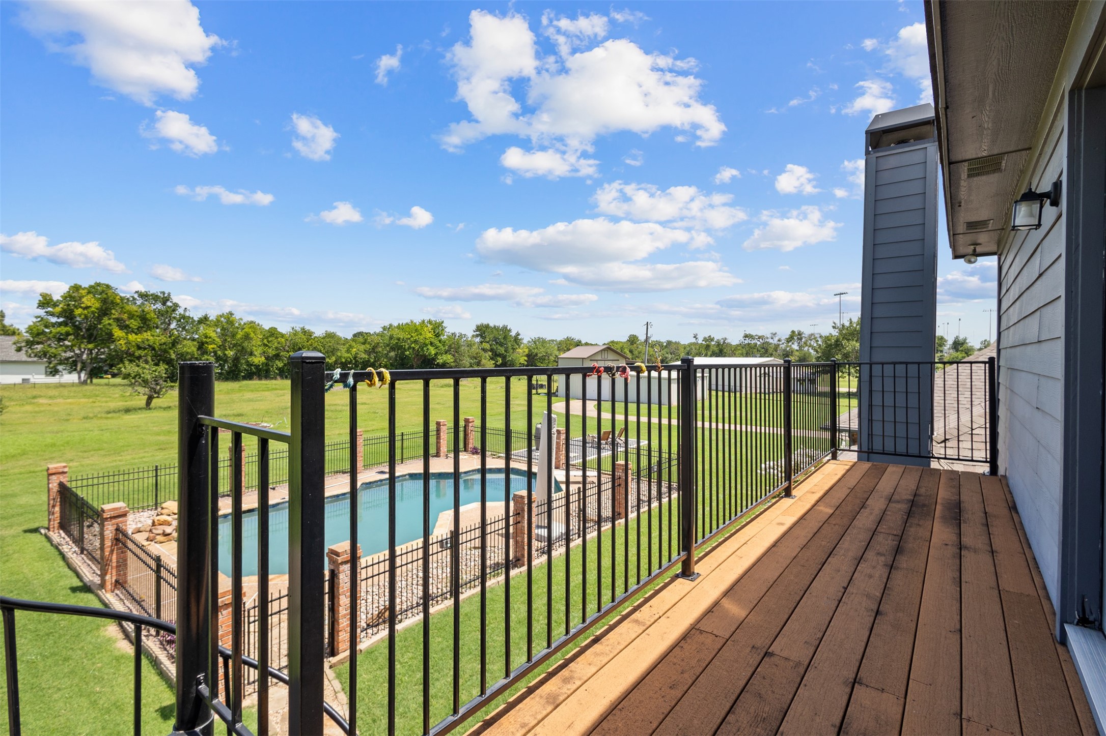 608 Fairbrook Drive