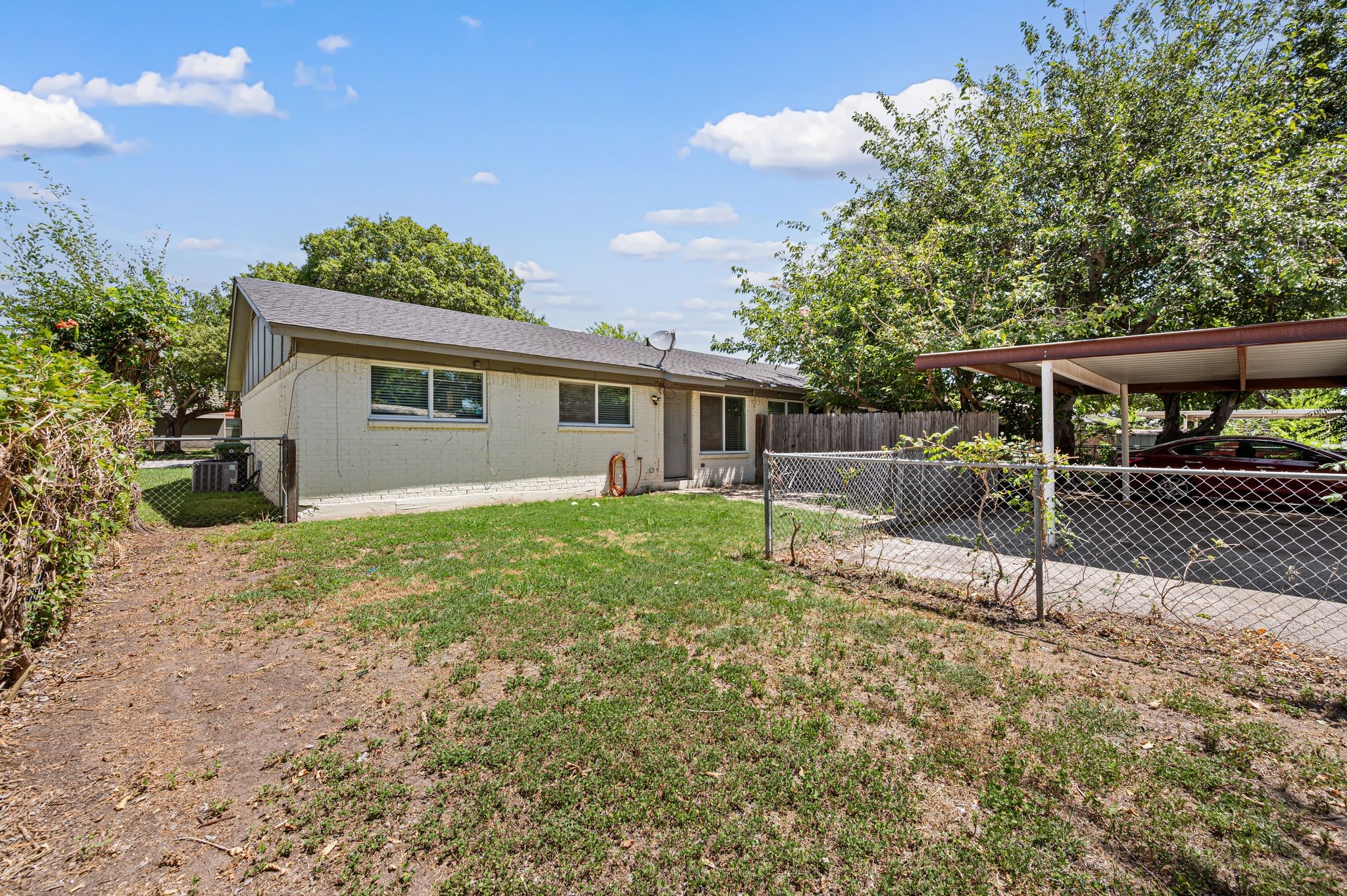 7704 Mary Drive