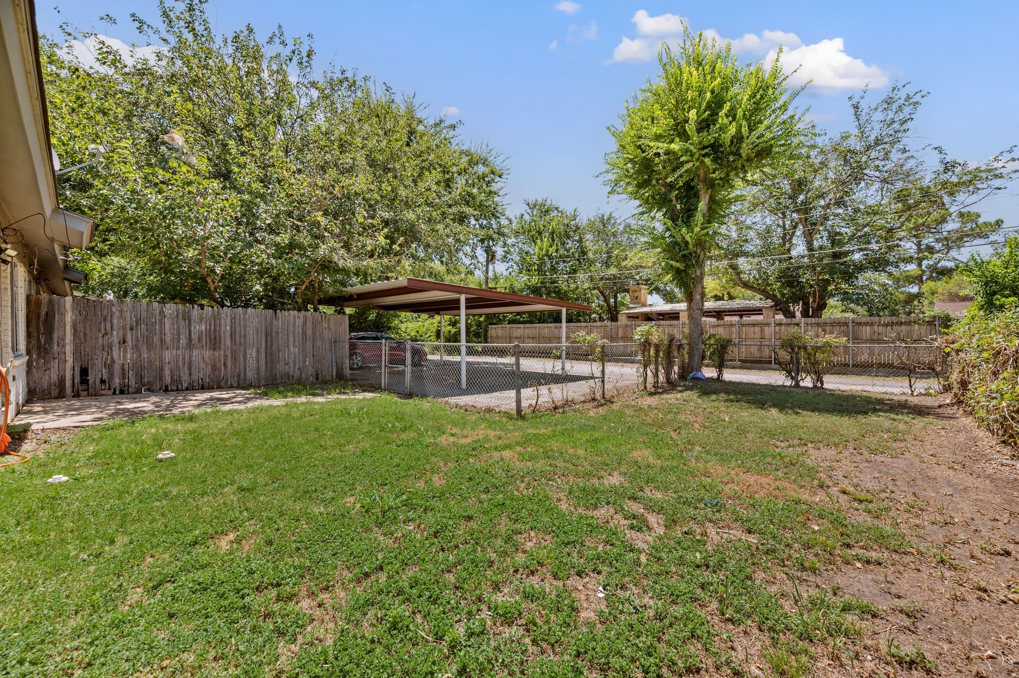 7704 Mary Drive