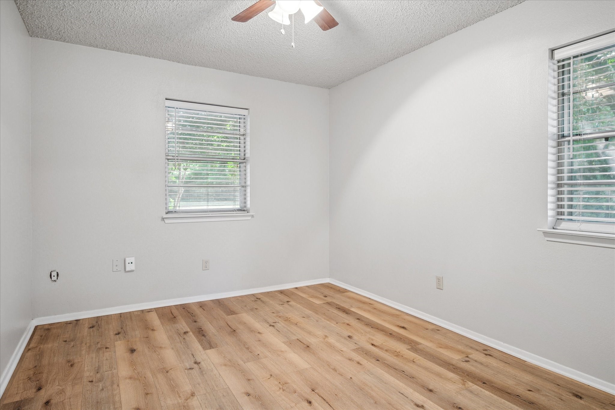 201 Valley View Drive N