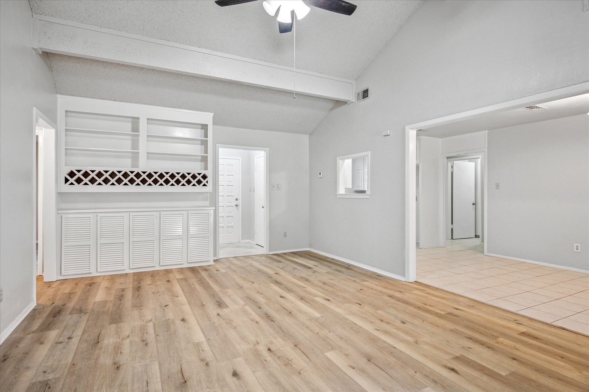 201 Valley View Drive N