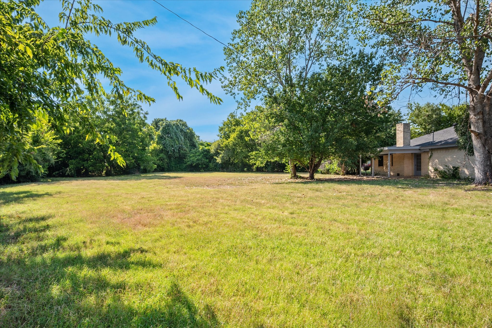 201 Valley View Drive N