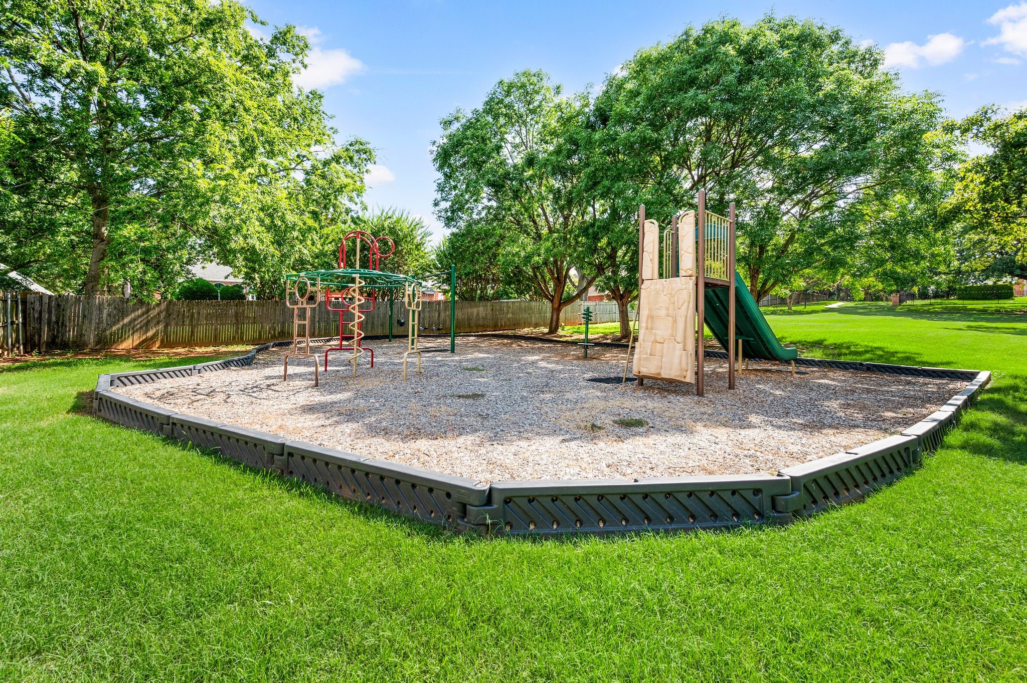 2705 Summertree Lane