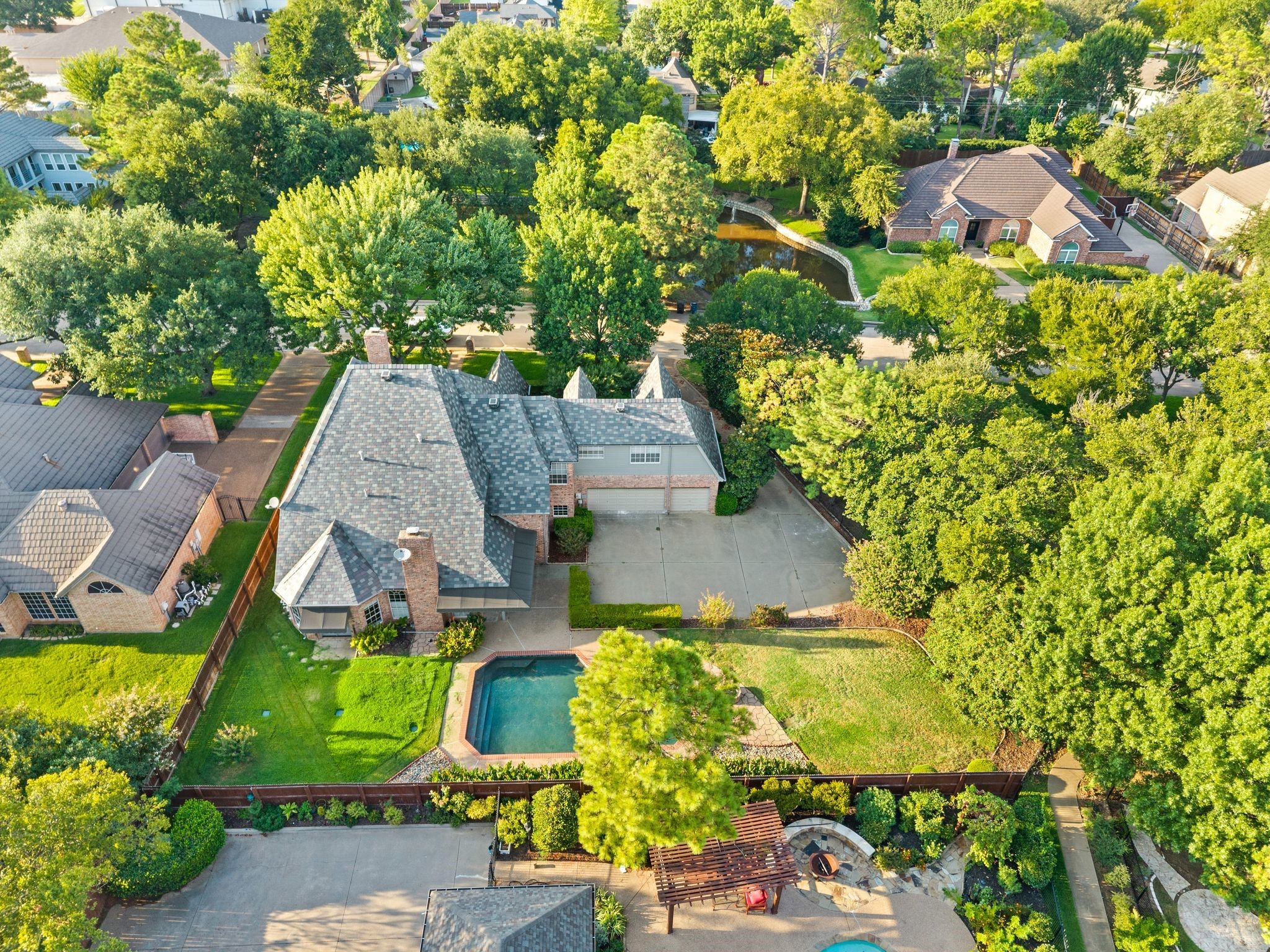 2705 Summertree Lane