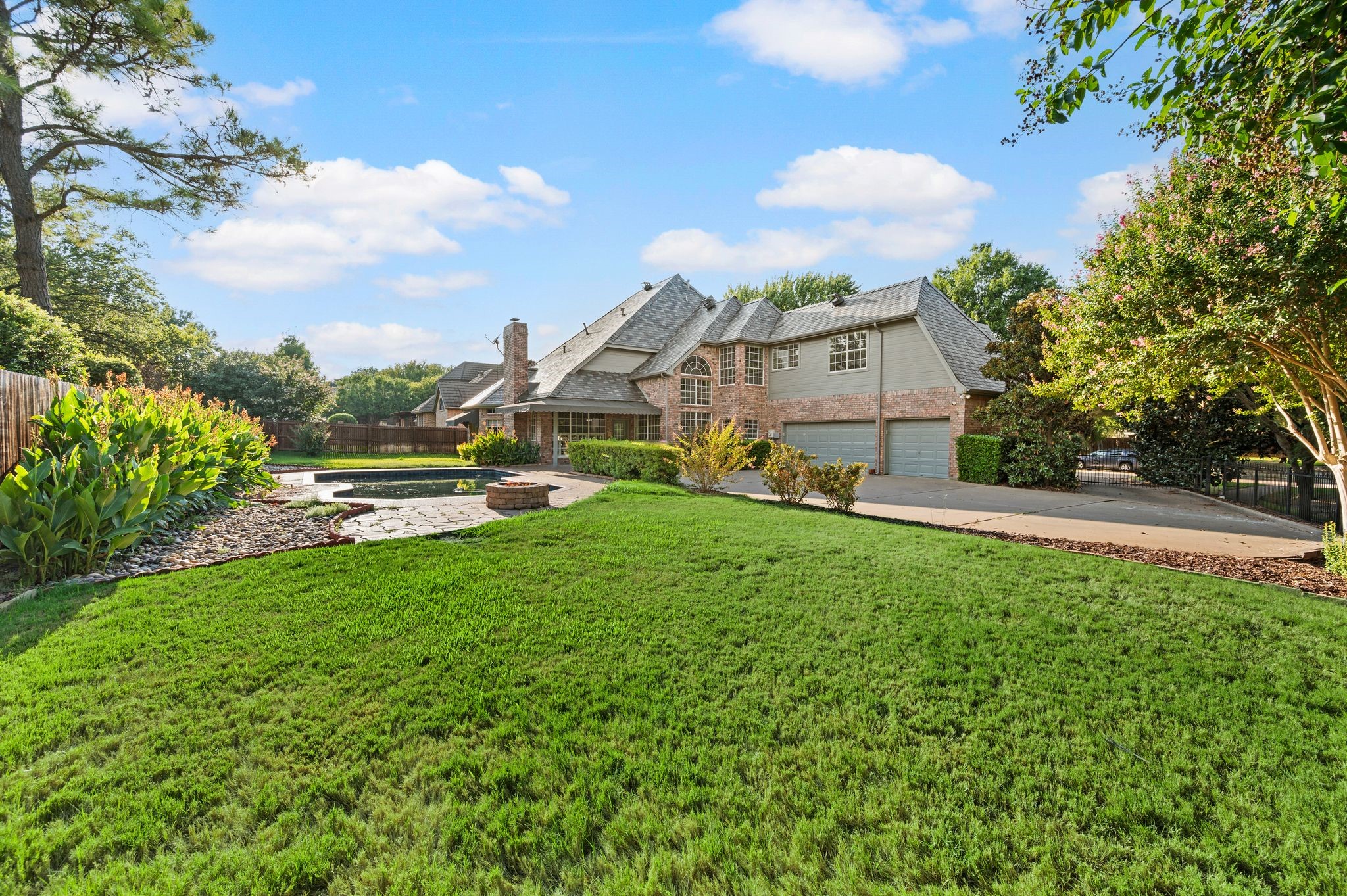 2705 Summertree Lane