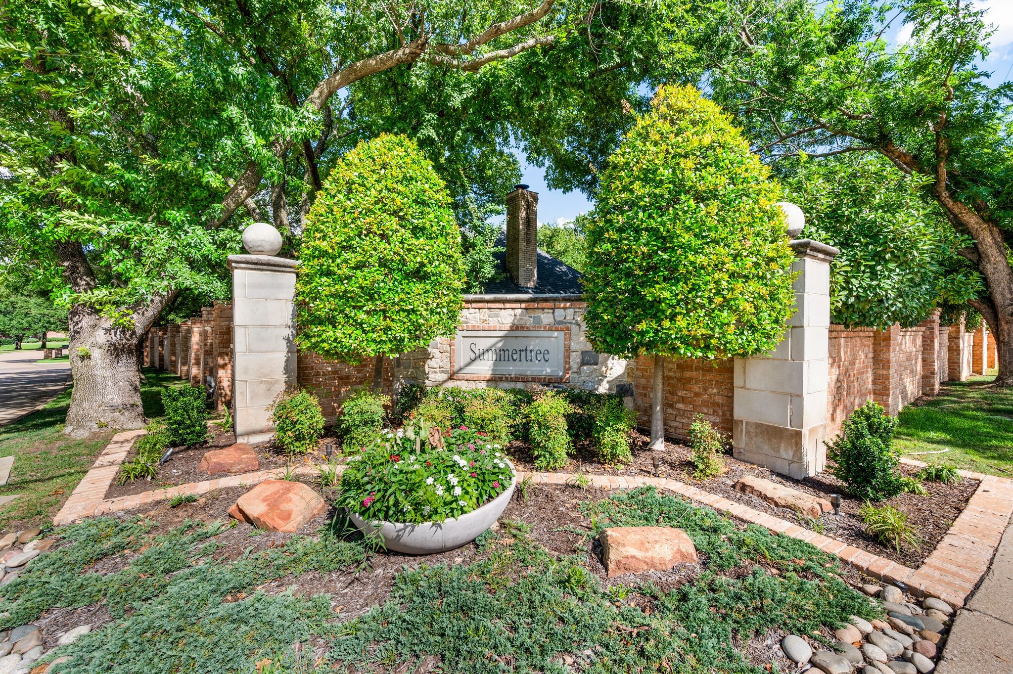 2705 Summertree Lane