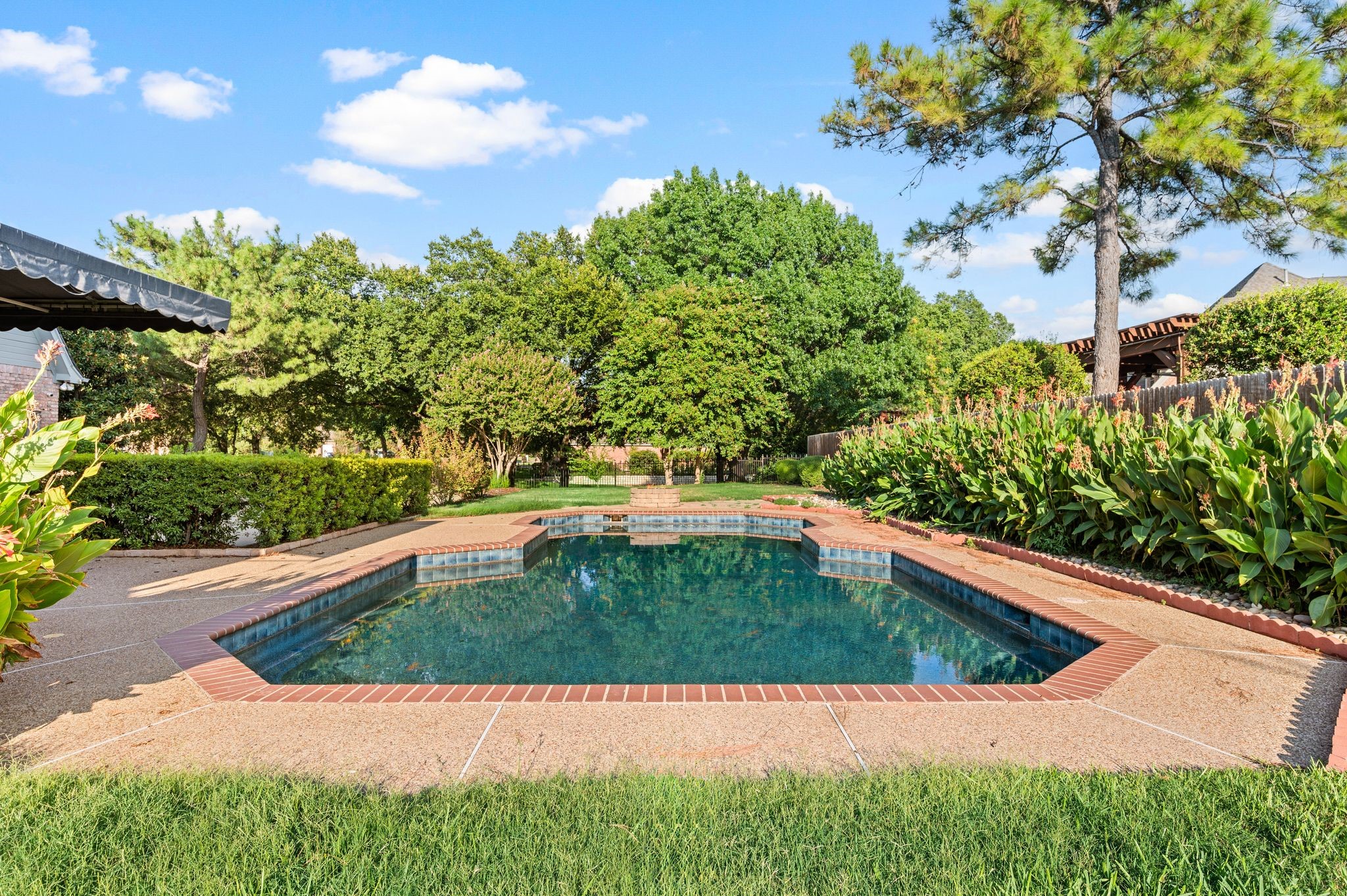 2705 Summertree Lane