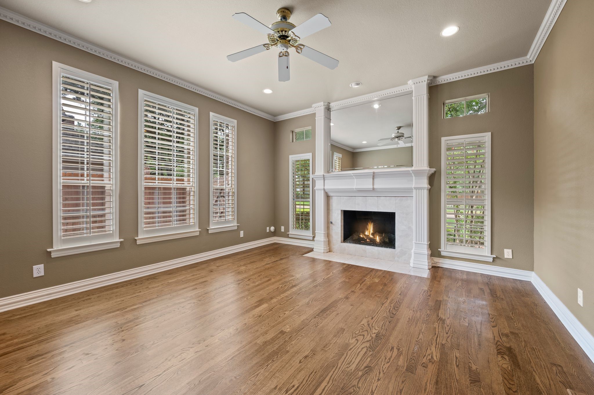 2705 Summertree Lane