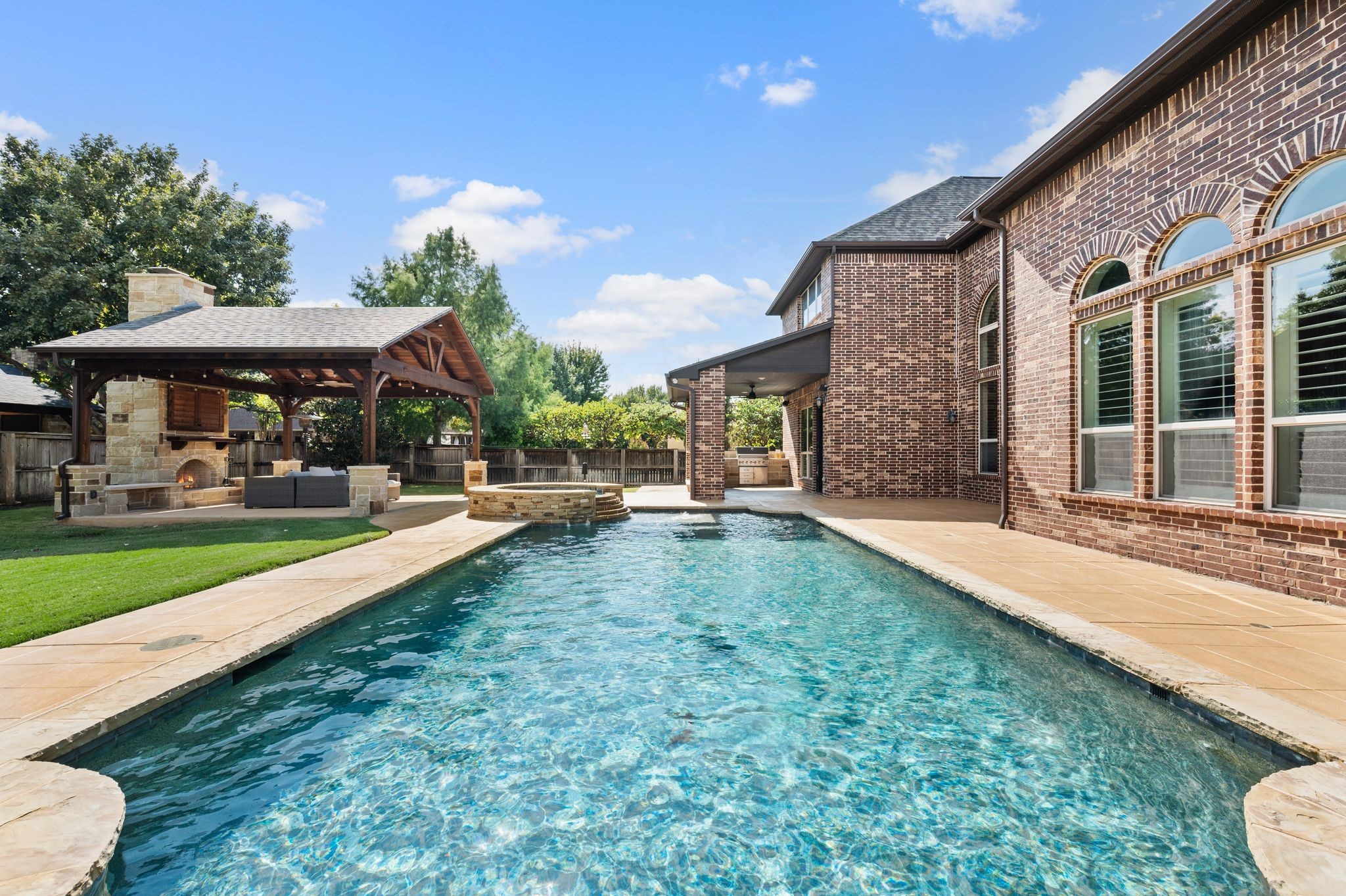 1813 Grosvenor Green