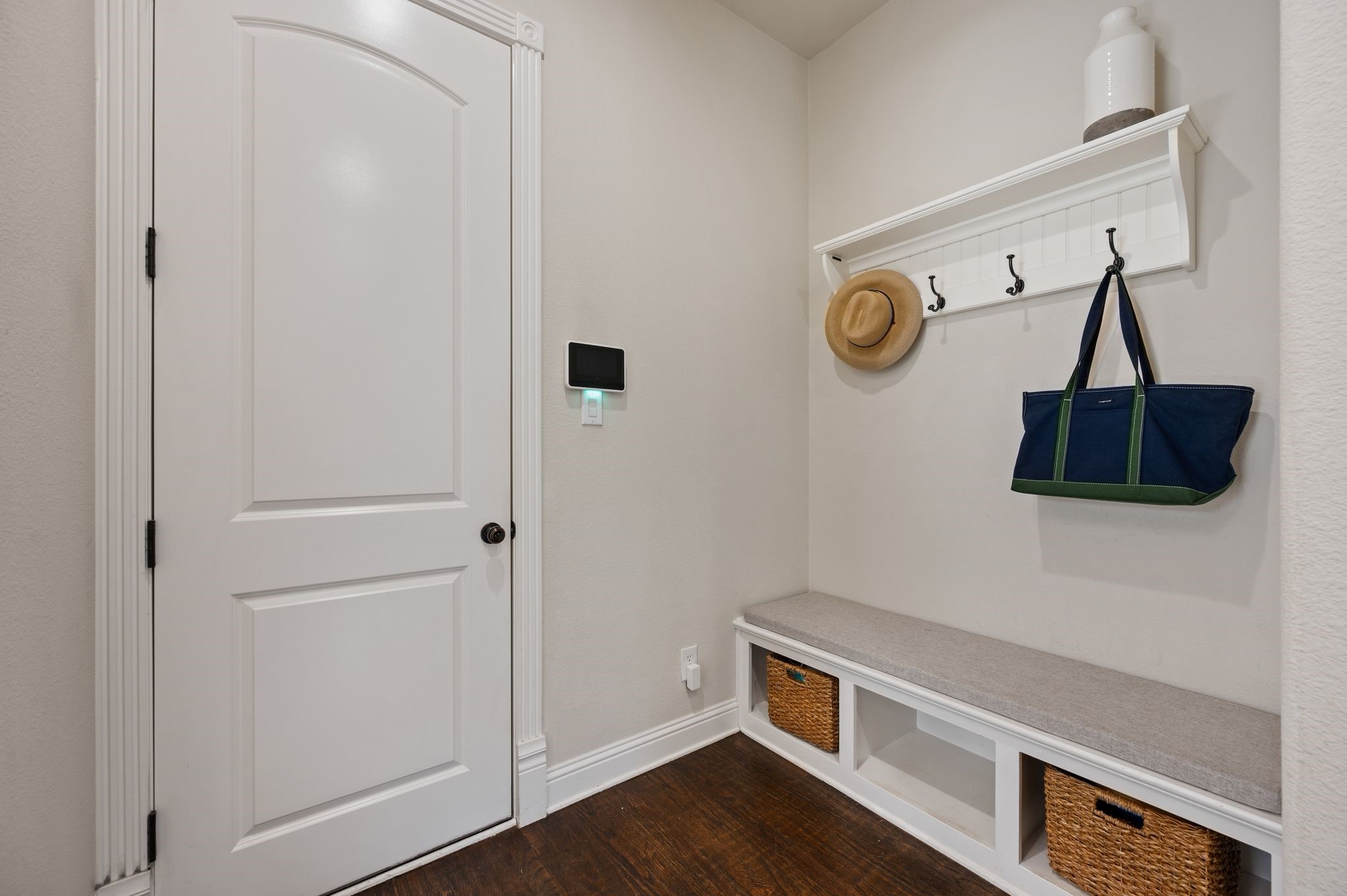 1813 Grosvenor Green