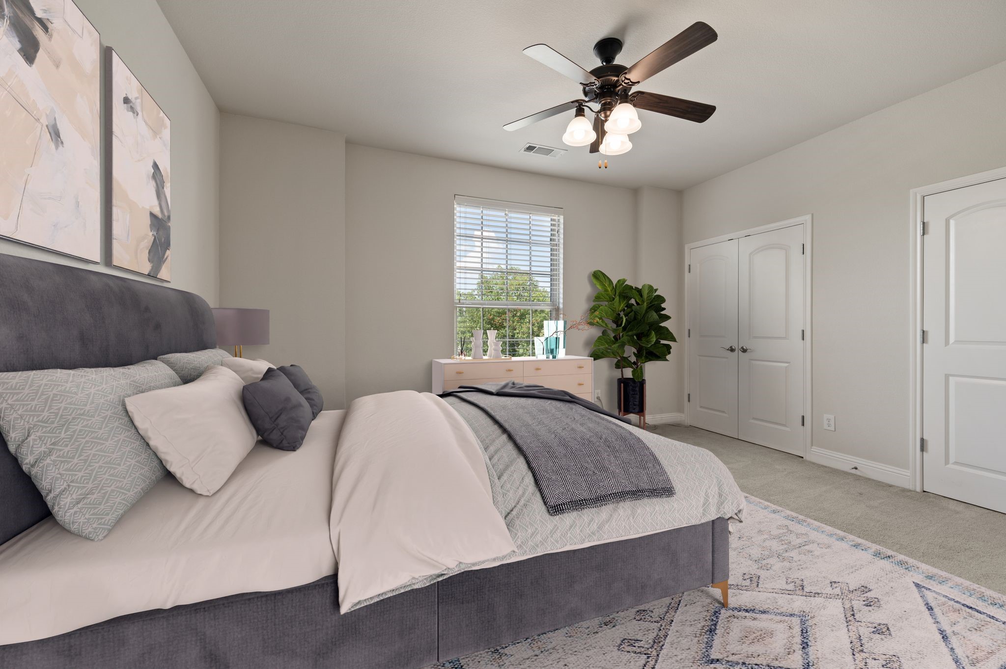 1813 Grosvenor Green