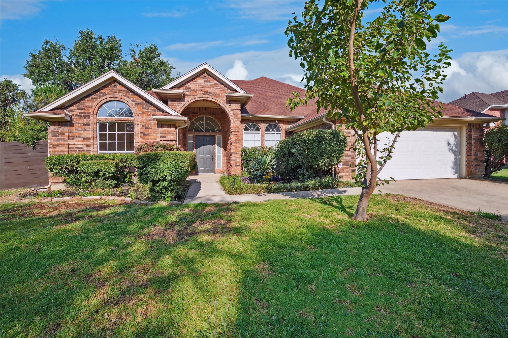 4910 Shadowood Trail