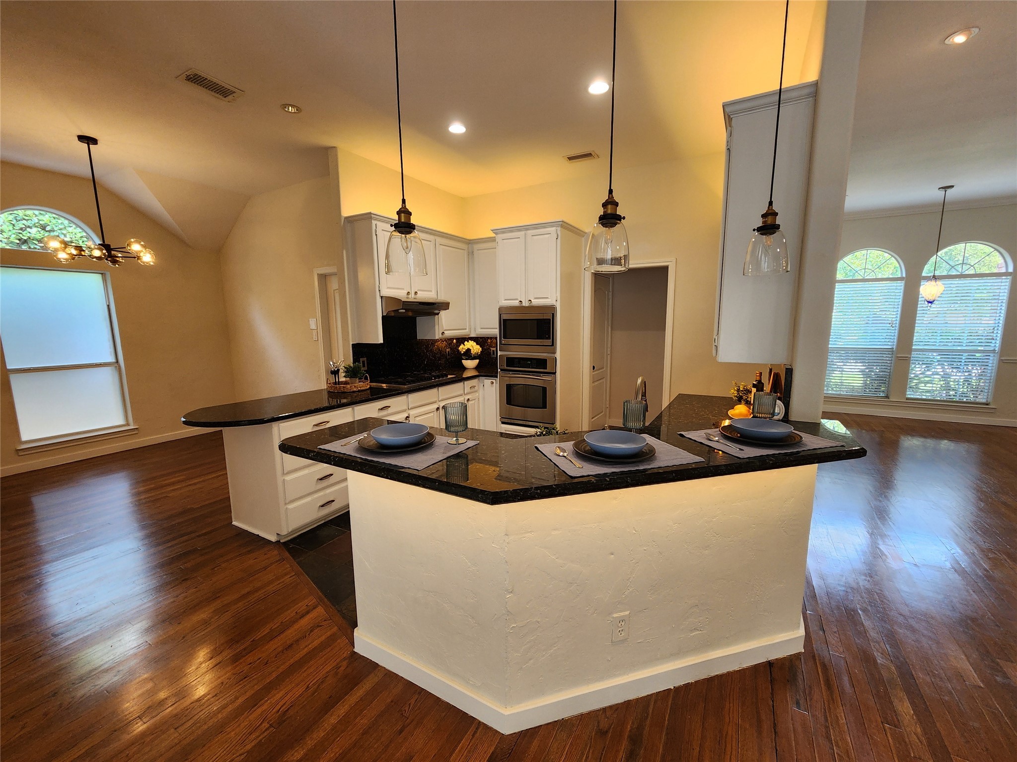 4910 Shadowood Trail