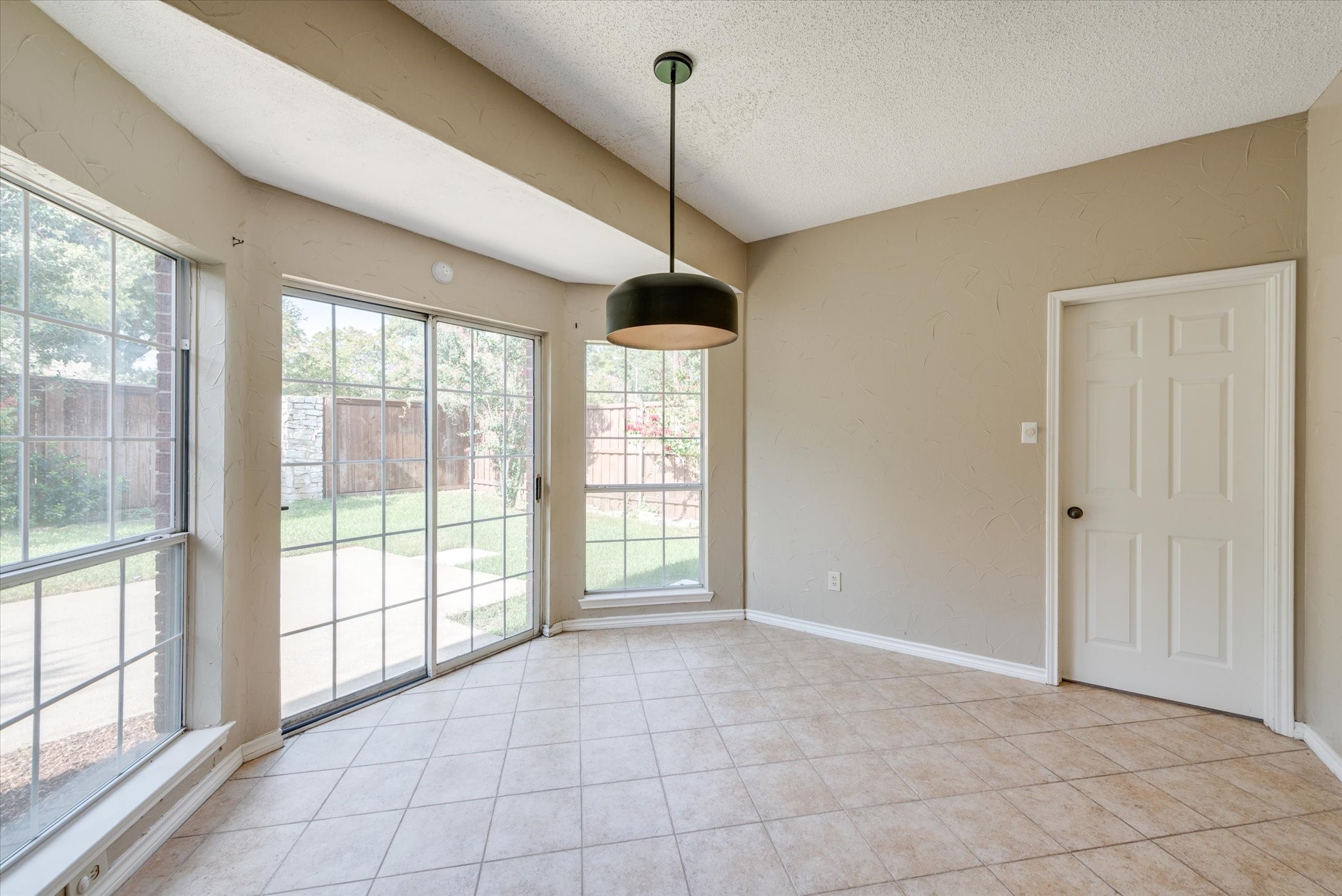 3322 Bridlewood Drive