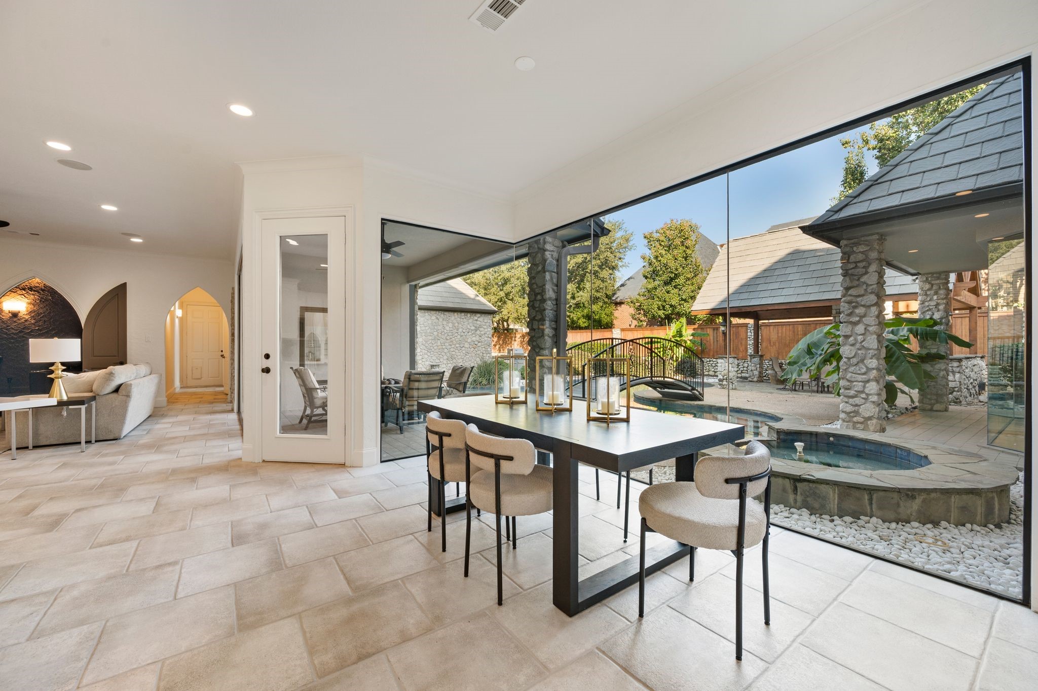 5613 Versailles Court