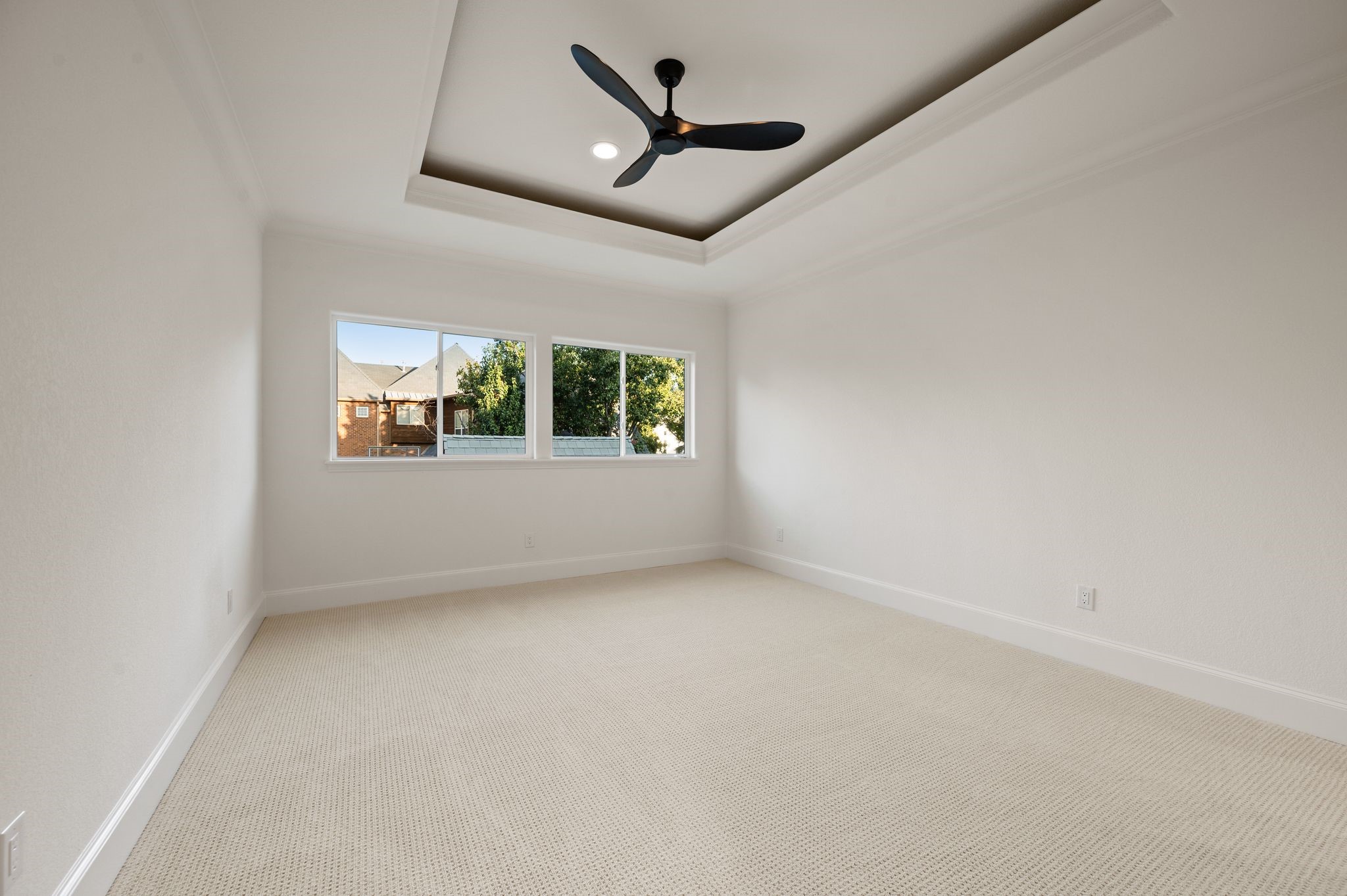 5613 Versailles Court