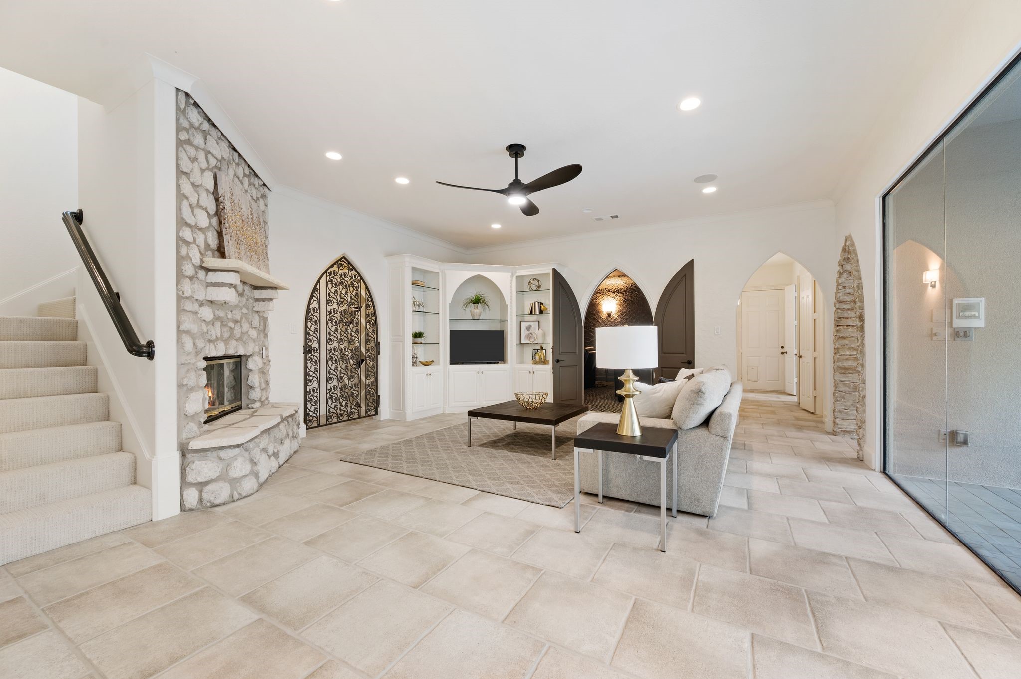 5613 Versailles Court