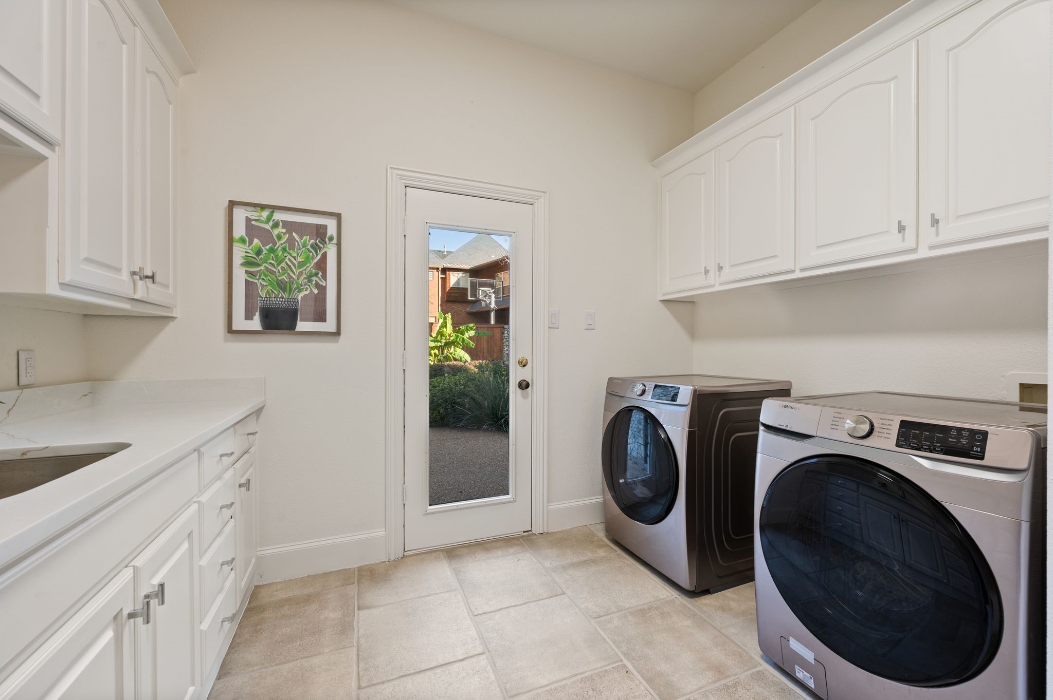 5613 Versailles Court