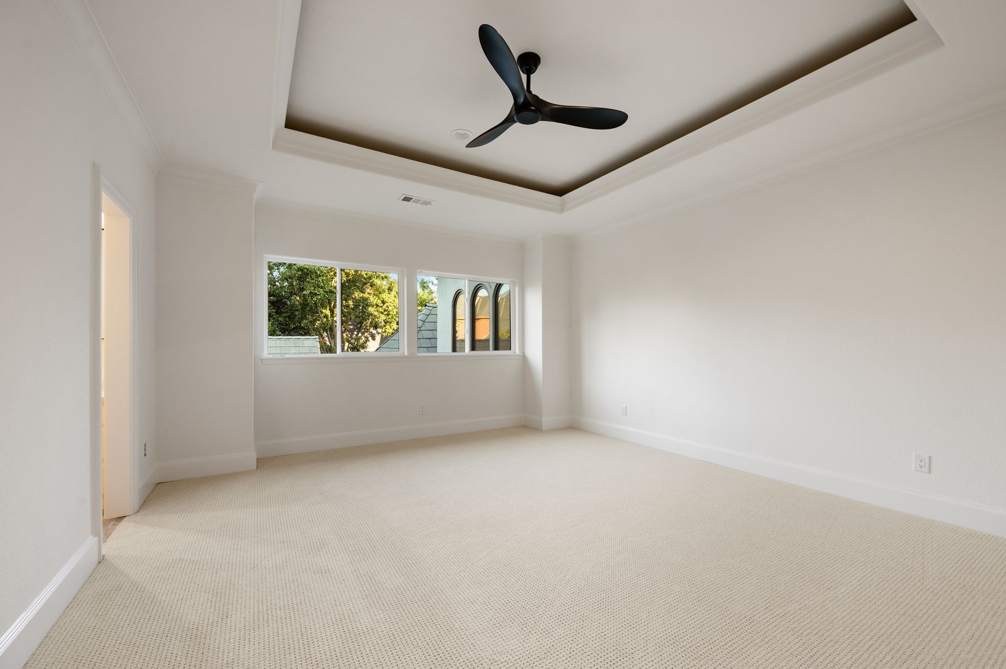 5613 Versailles Court