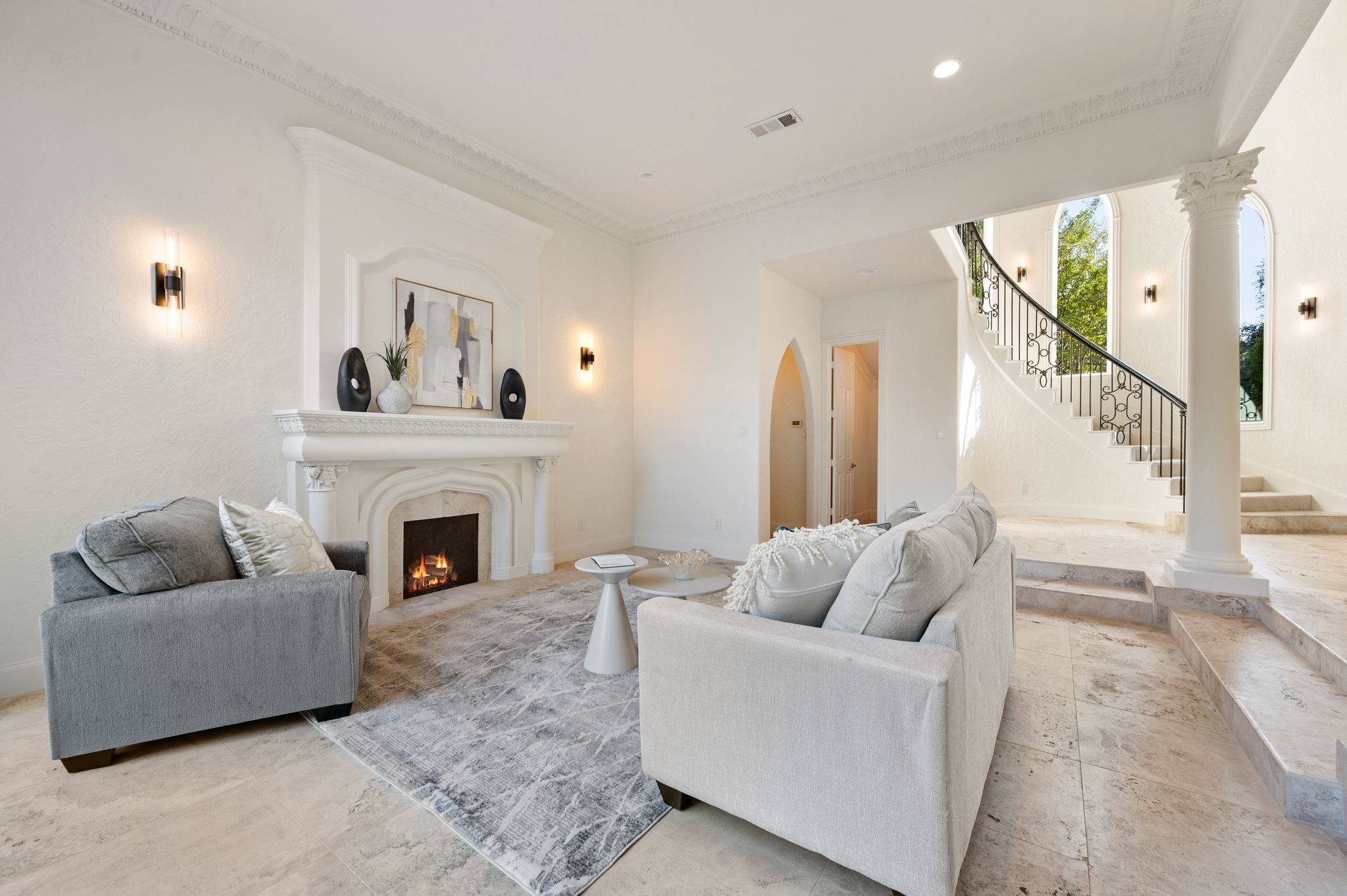 5613 Versailles Court