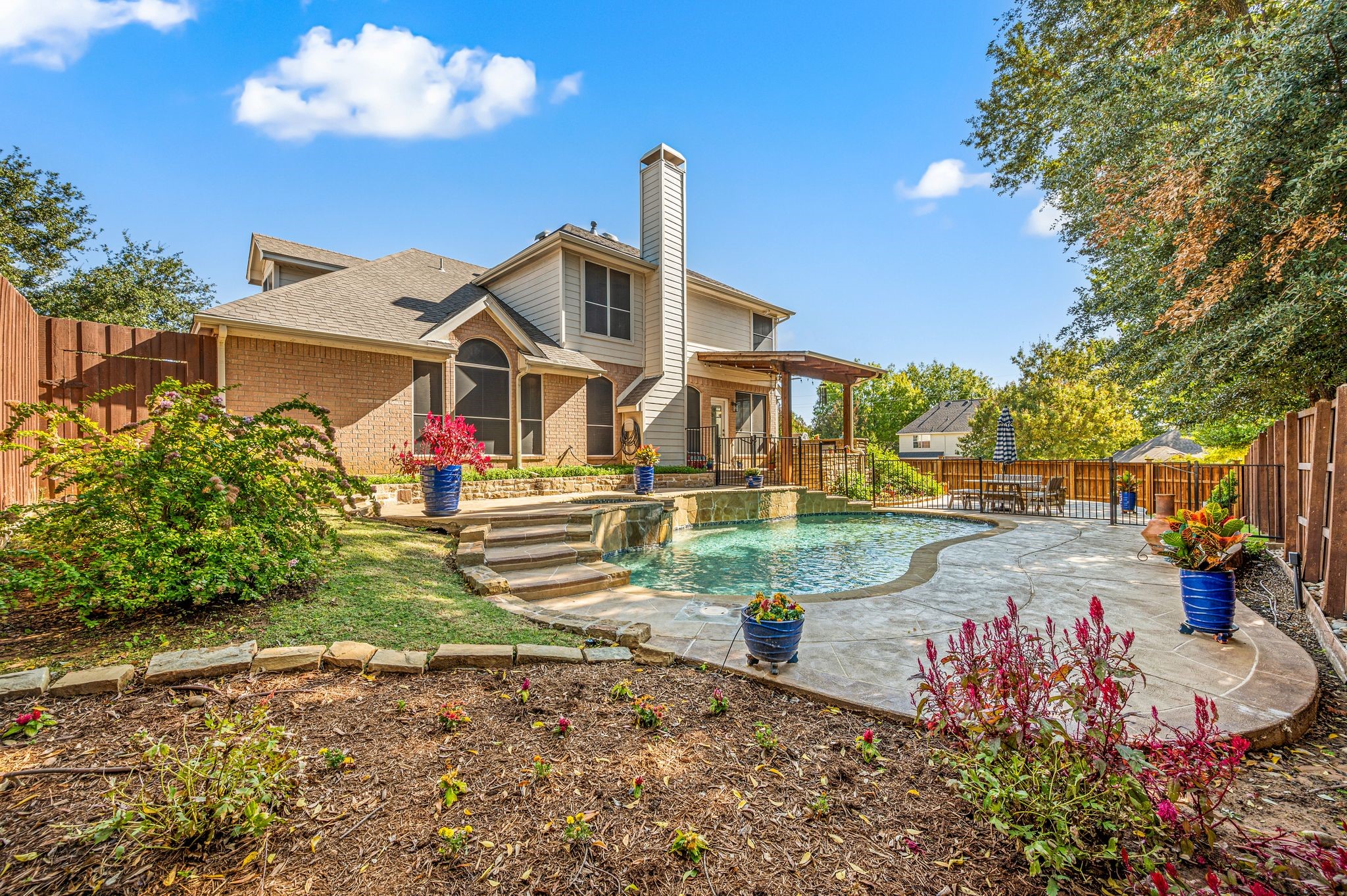 2811 Northwood Street